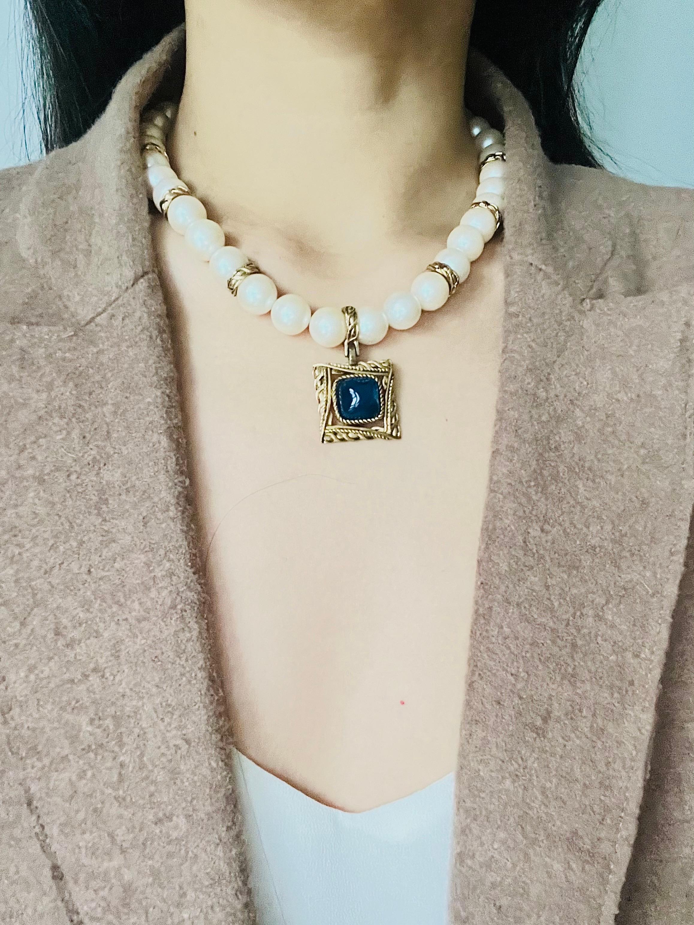 Givenchy Vintage Baroque Sapphire Square Pendant Large White Pearls Necklace For Sale 2