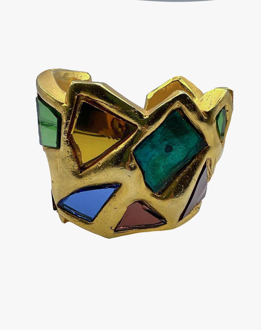 Givenchy vintage gold-tone bracelet with multi-colored stones.

 Collection F/W 1991-1992

Not signed

Condition - very good


........Additional information ........

- Photo might be slightly different from actual item in terms of color due to the
