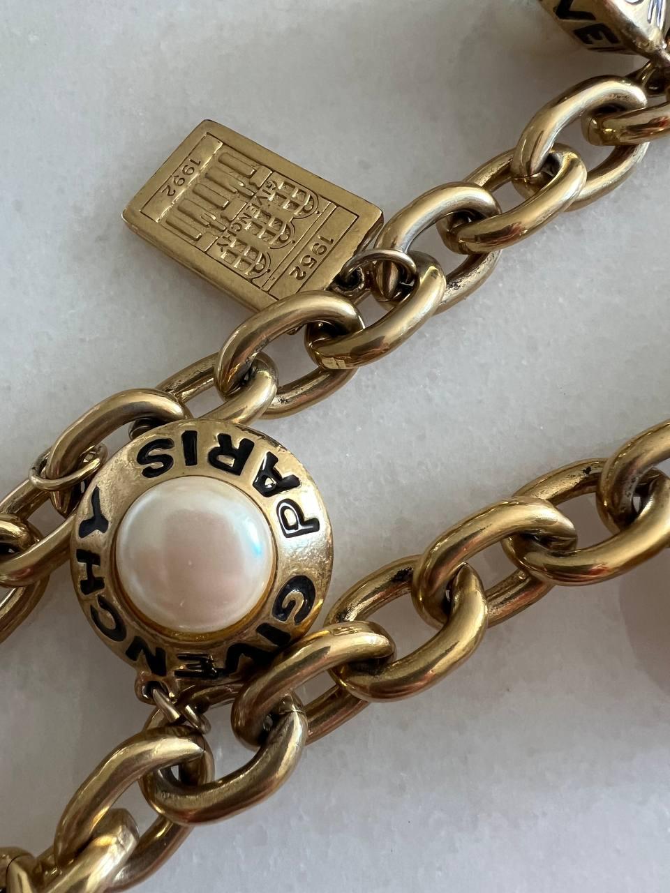 Vintage gold-tone double chain necklace with faux pearls from 1992 Givenchy 40th anniversary collection.

Length – 52 cm

Condition – very good

........Additional information ........

- Photo might be slightly different from actual item in terms