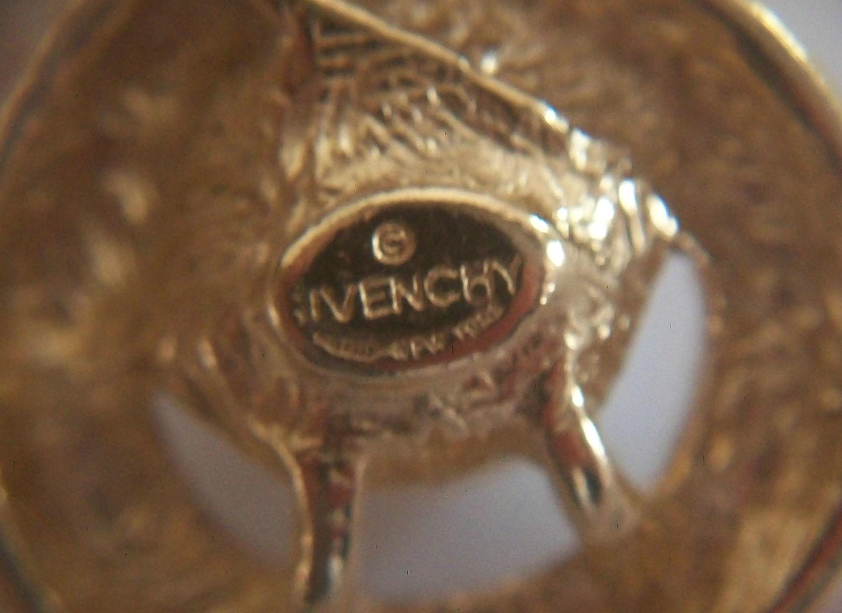 GIVENCHY – Vintage-Ohrringe aus Perlen und Goldtönen – signiert – ca. 1980er Jahre Damen im Angebot