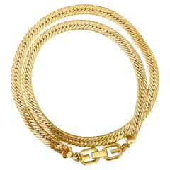 Collier Givenchy Vintage Gold unisexe à maillons longs entrelacés, motif serpent et maillons en chaîne
