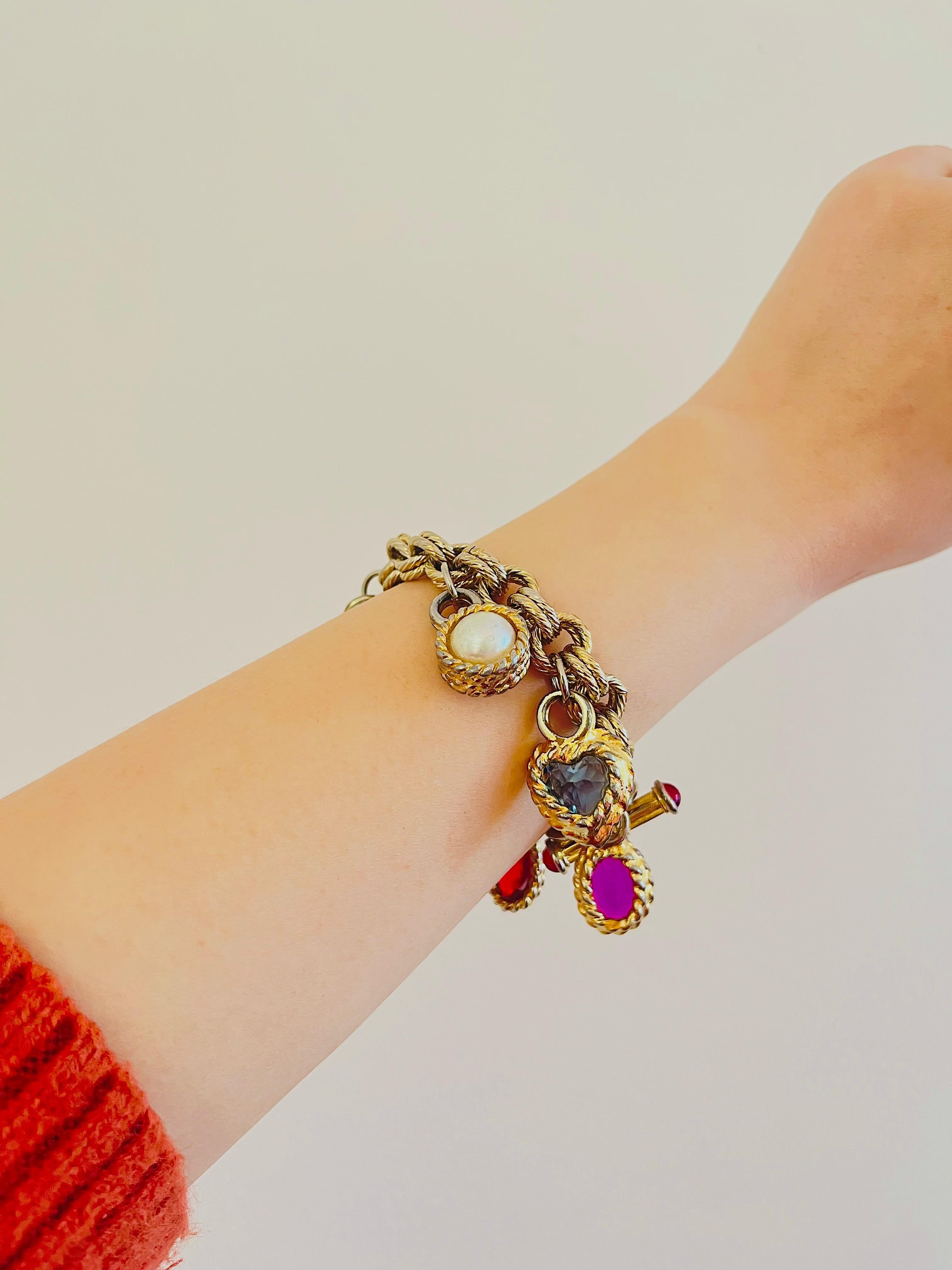 Givenchy Vintage Gripoix Ruby Amethyst Sapphire Pearl Heart Charms Bracelet en vente 3