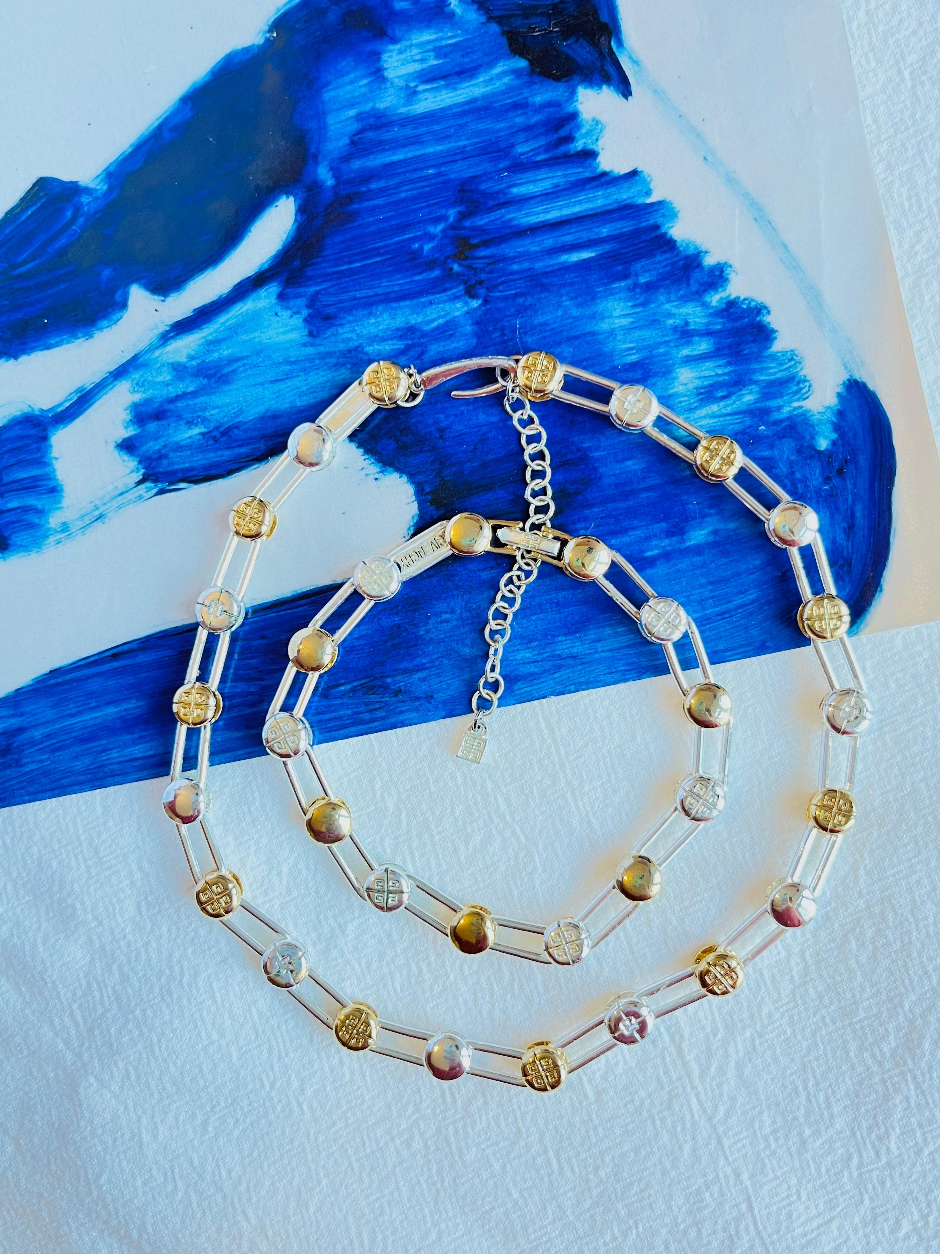 Art nouveau Givenchy Vintage Iconic 4G Logo Monogram Interlocked Linked 2 Set, Silver Gold en vente