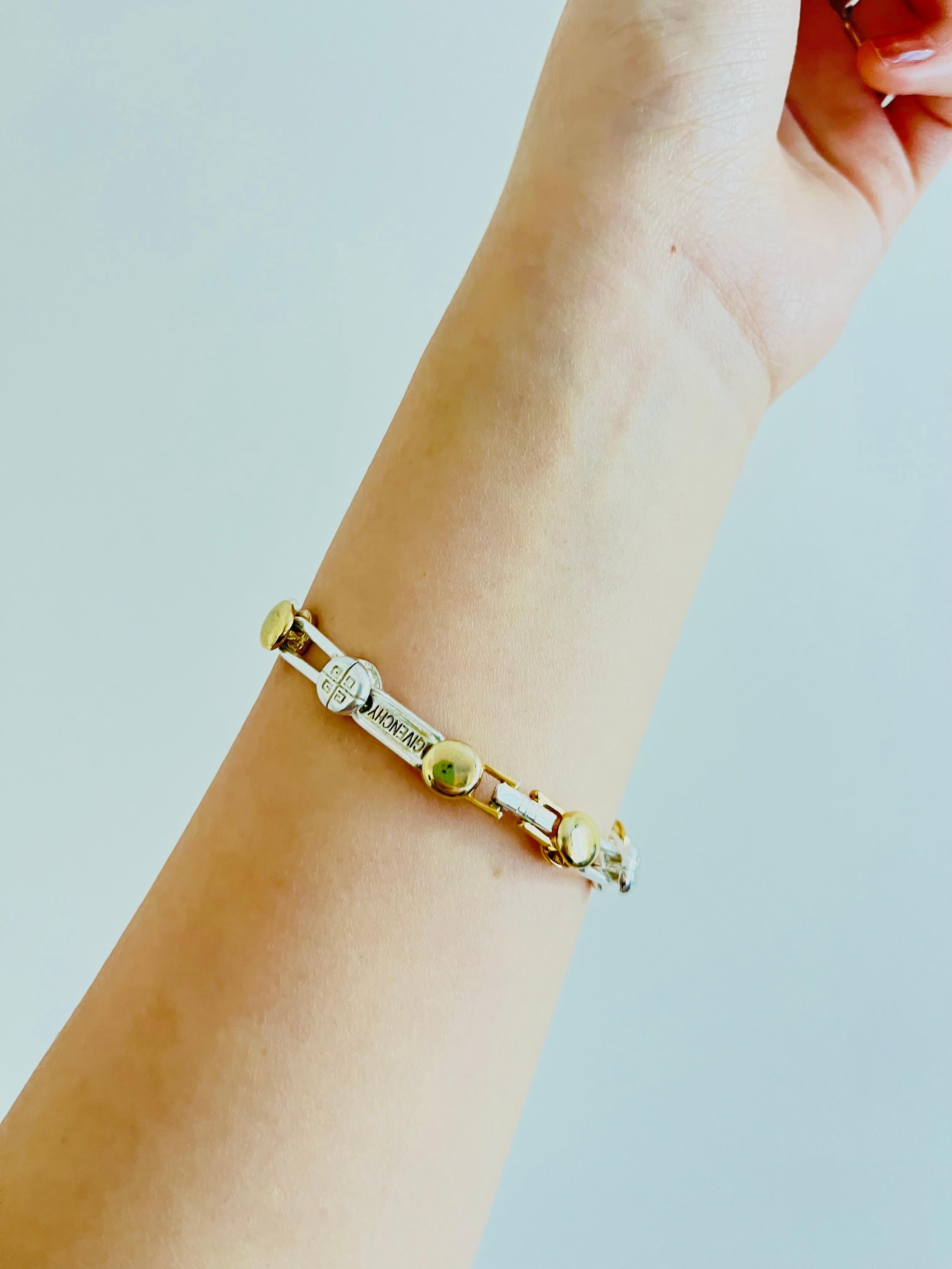 Givenchy Vintage Iconic 4G Logo Monogram Interlocked Linked 2 Set, Silver Gold en vente 3