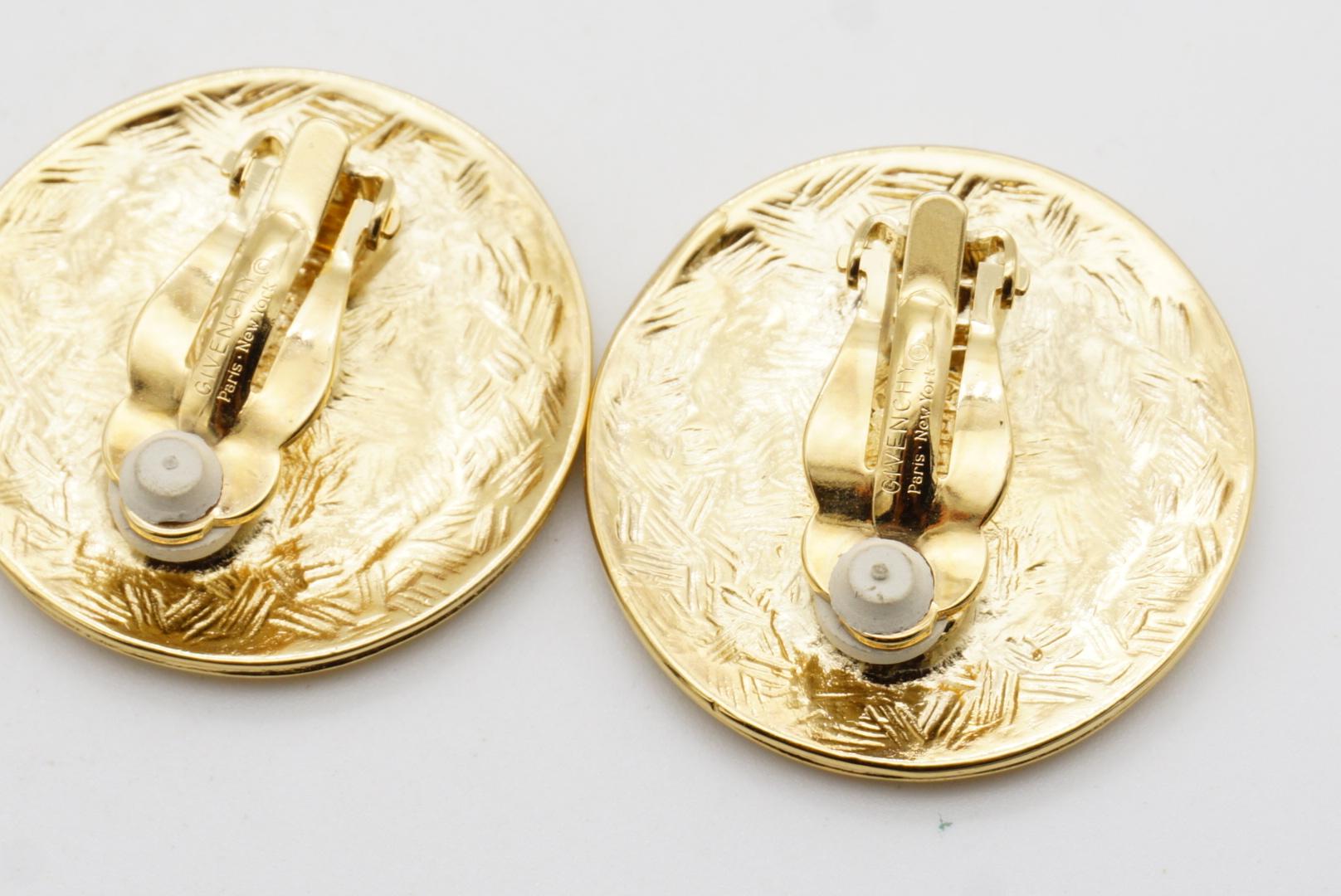 Givenchy Vintage Large 4G Logo Monogram Relief Medallion Button Clip Earrings For Sale 5