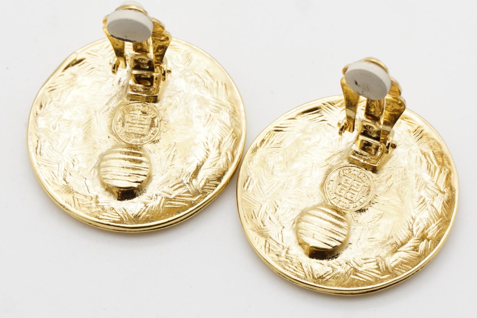 Givenchy Vintage Large 4G Logo Monogram Relief Medallion Button Clip Earrings For Sale 6