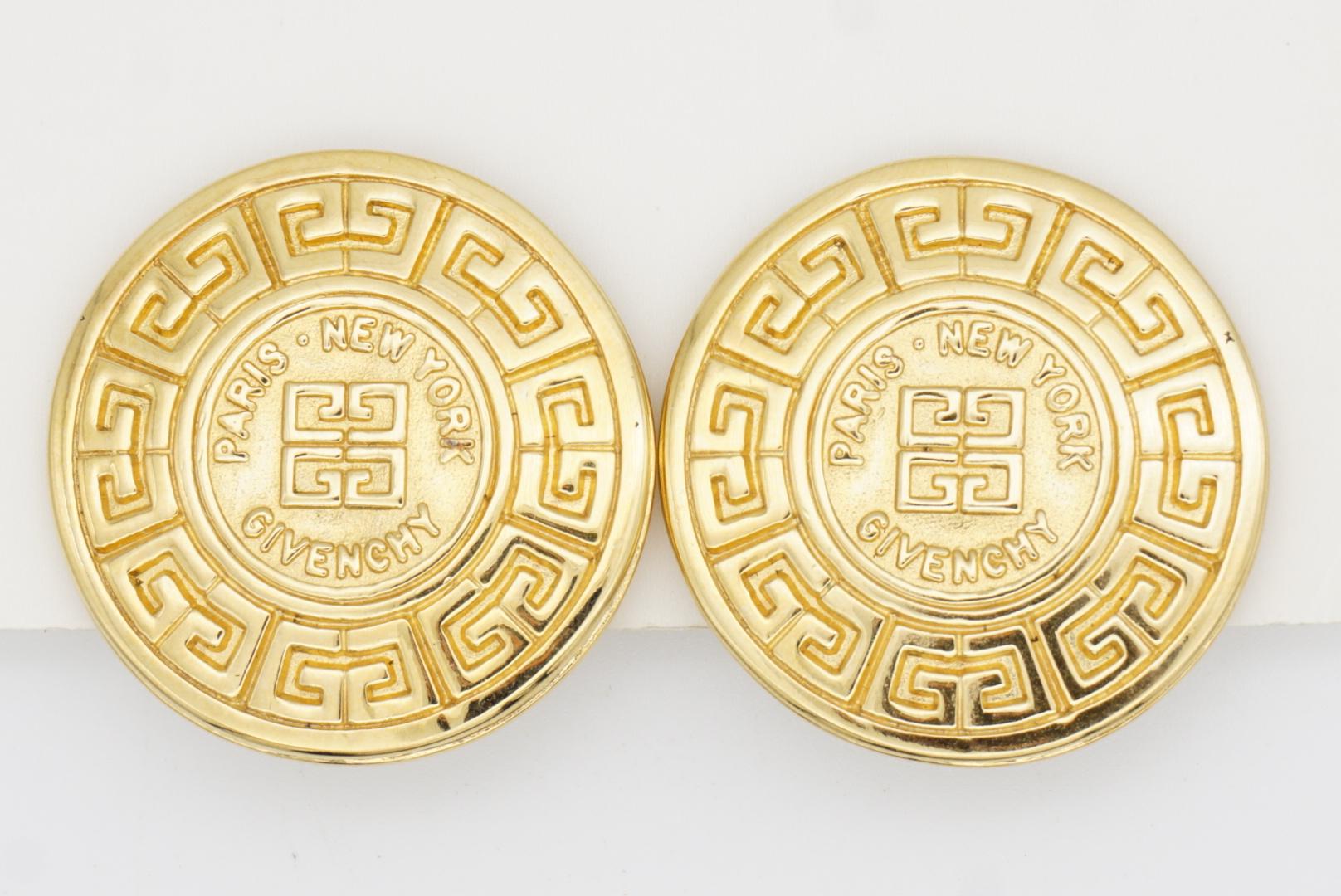 Givenchy Vintage Large 4G Logo Monogram Relief Medallion Button Clip Earrings For Sale 2
