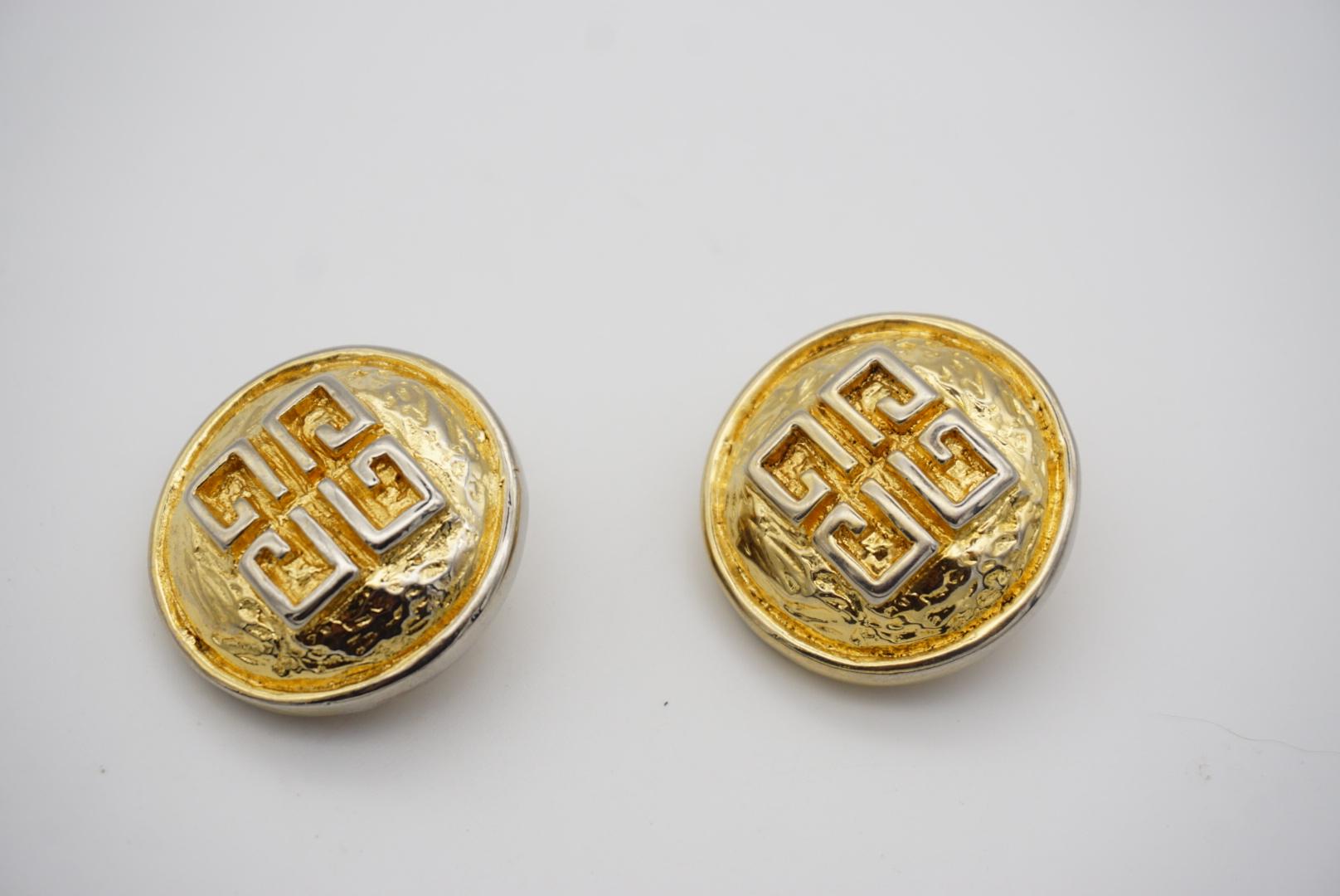 Givenchy Vintage Large Logo Monogram Iconic Round Circle Gold Clip On Earrings  In Good Condition For Sale In Wokingham, England