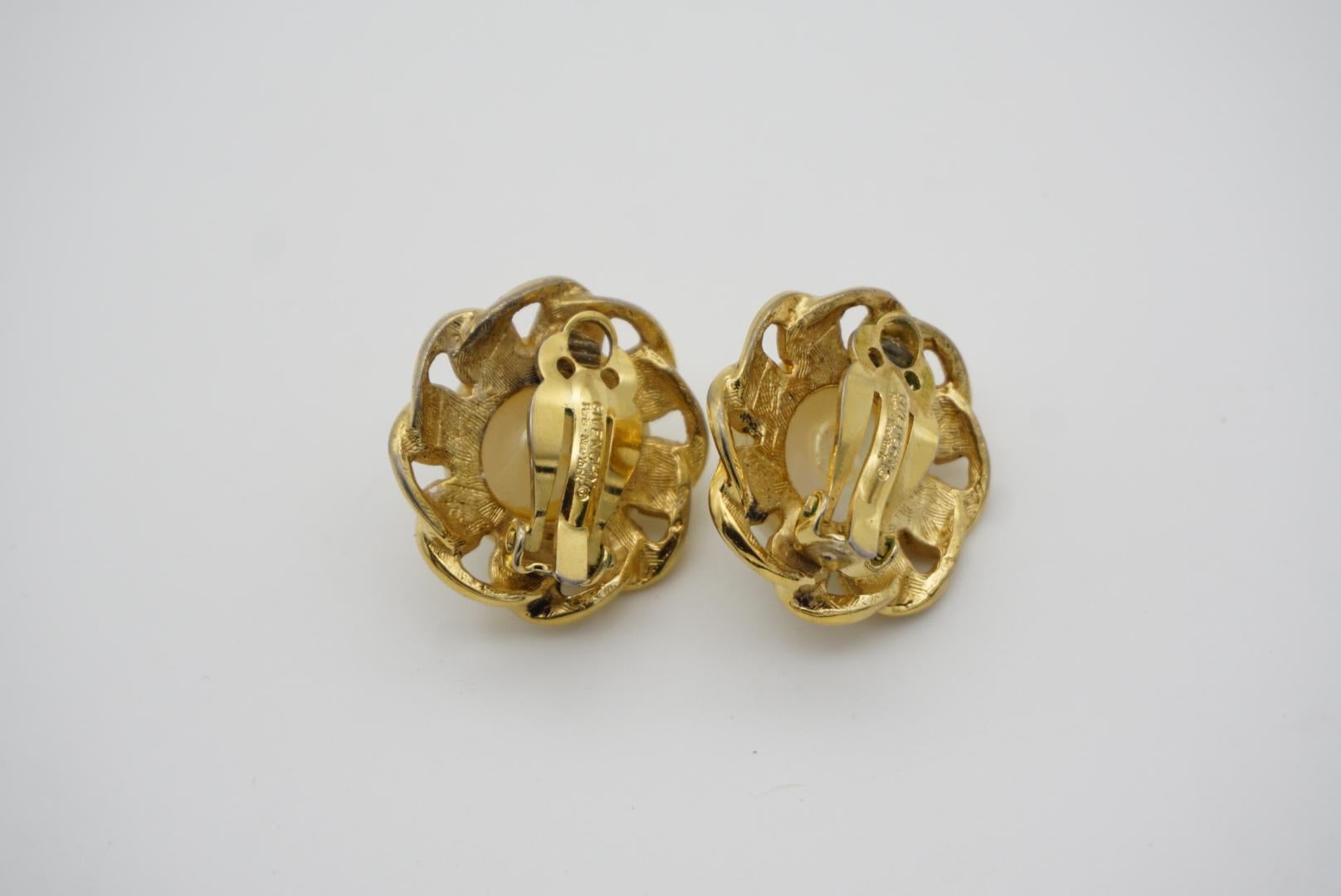 Givenchy Vintage Large Round White Pearl Twist Rope Interlocked Clip Earrings For Sale 6