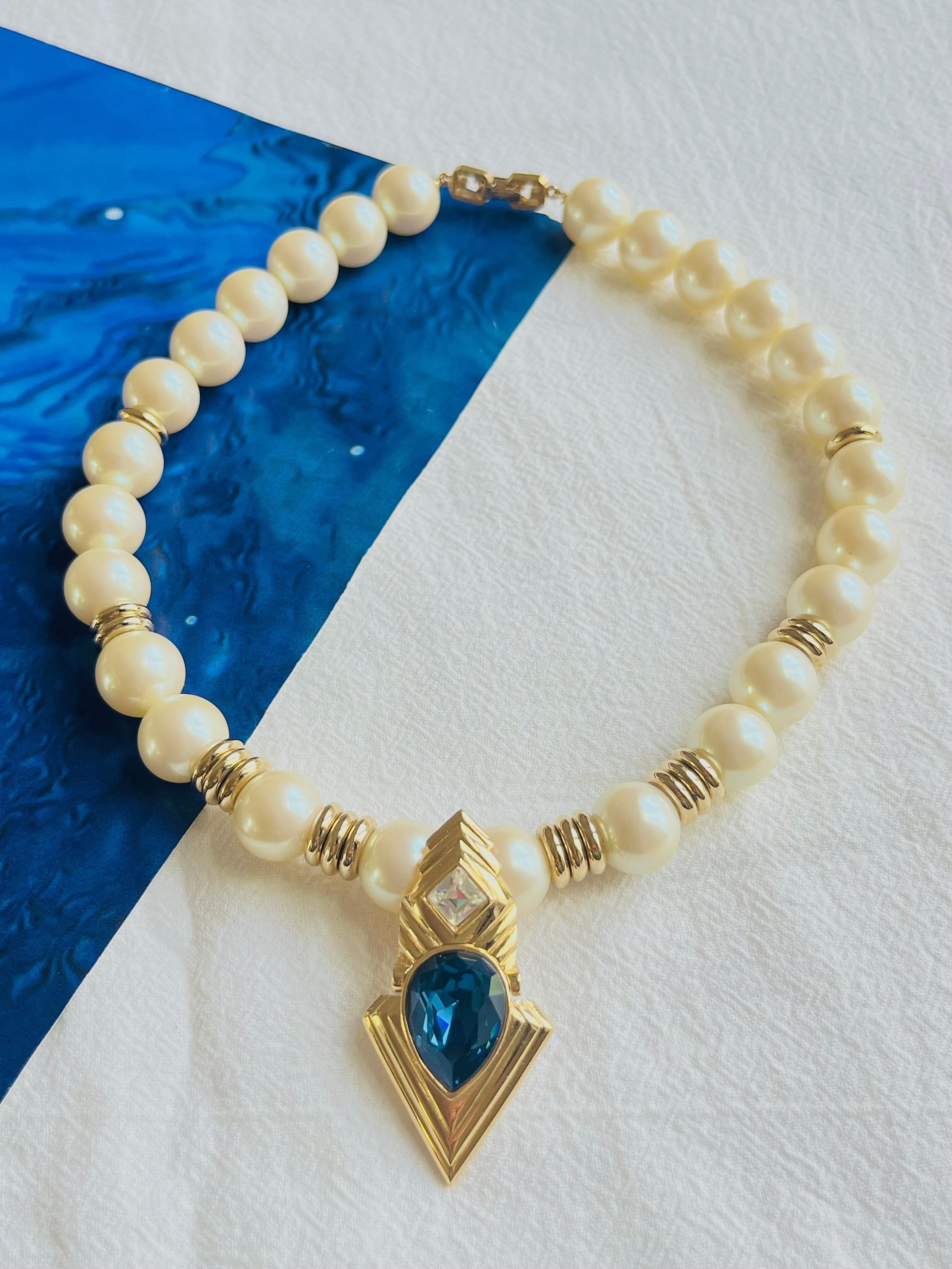Givenchy Vintage Large Sapphire Diamond Tear Drop White Round Pearls Necklace In Excellent Condition For Sale In Wokingham, England