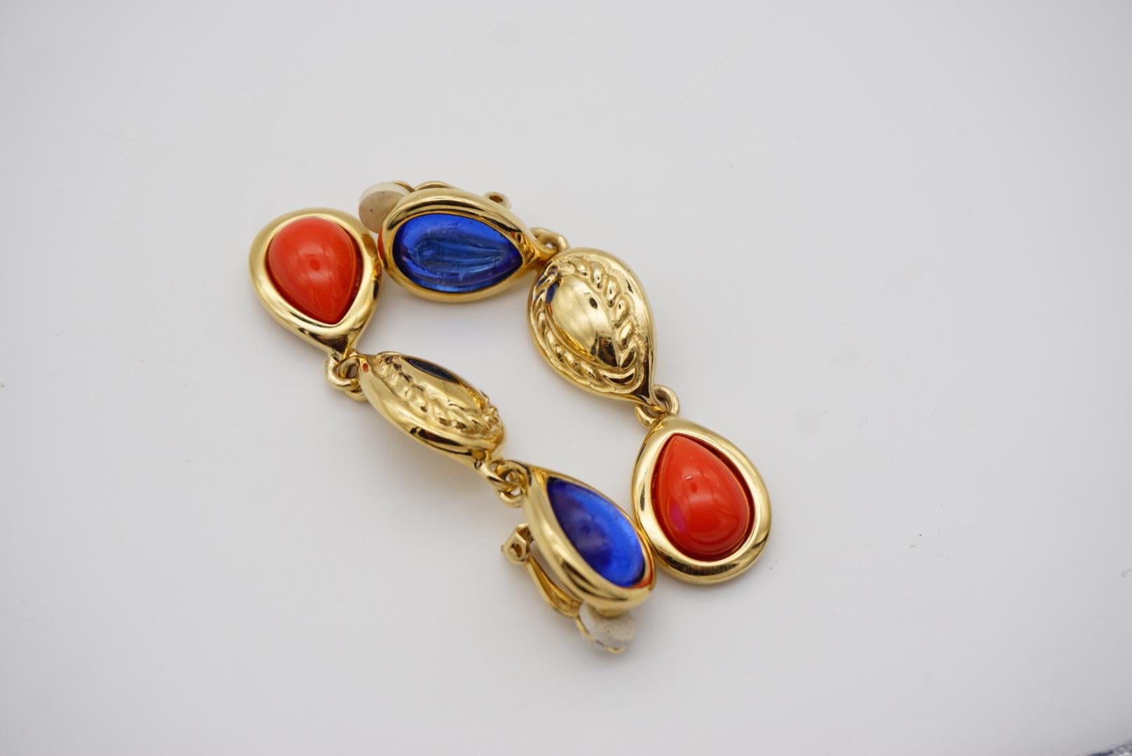 Givenchy Vintage Lange Saphir-Korallen-Kristalle-Cabochon-Wassertropfen-Ohrclips im Angebot 5