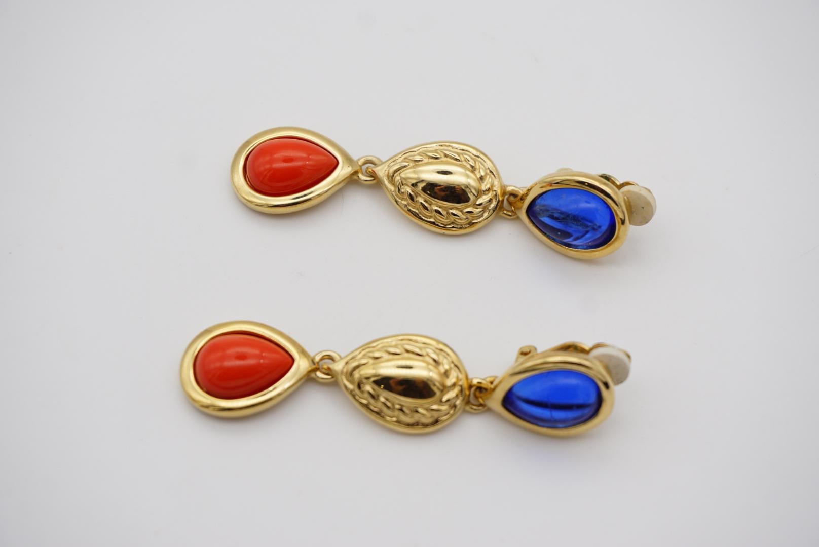 Givenchy Vintage Lange Saphir-Korallen-Kristalle-Cabochon-Wassertropfen-Ohrclips im Angebot 3