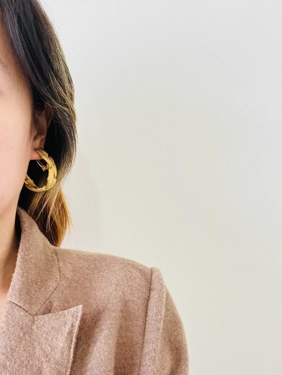 Givenchy Vintage Massive Double Leaf Circle Hoop Dome Chunky Clip Gold Earrings For Sale 2