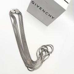 Collar vintage de Givenchy de varias vueltas en plata, de los años 80