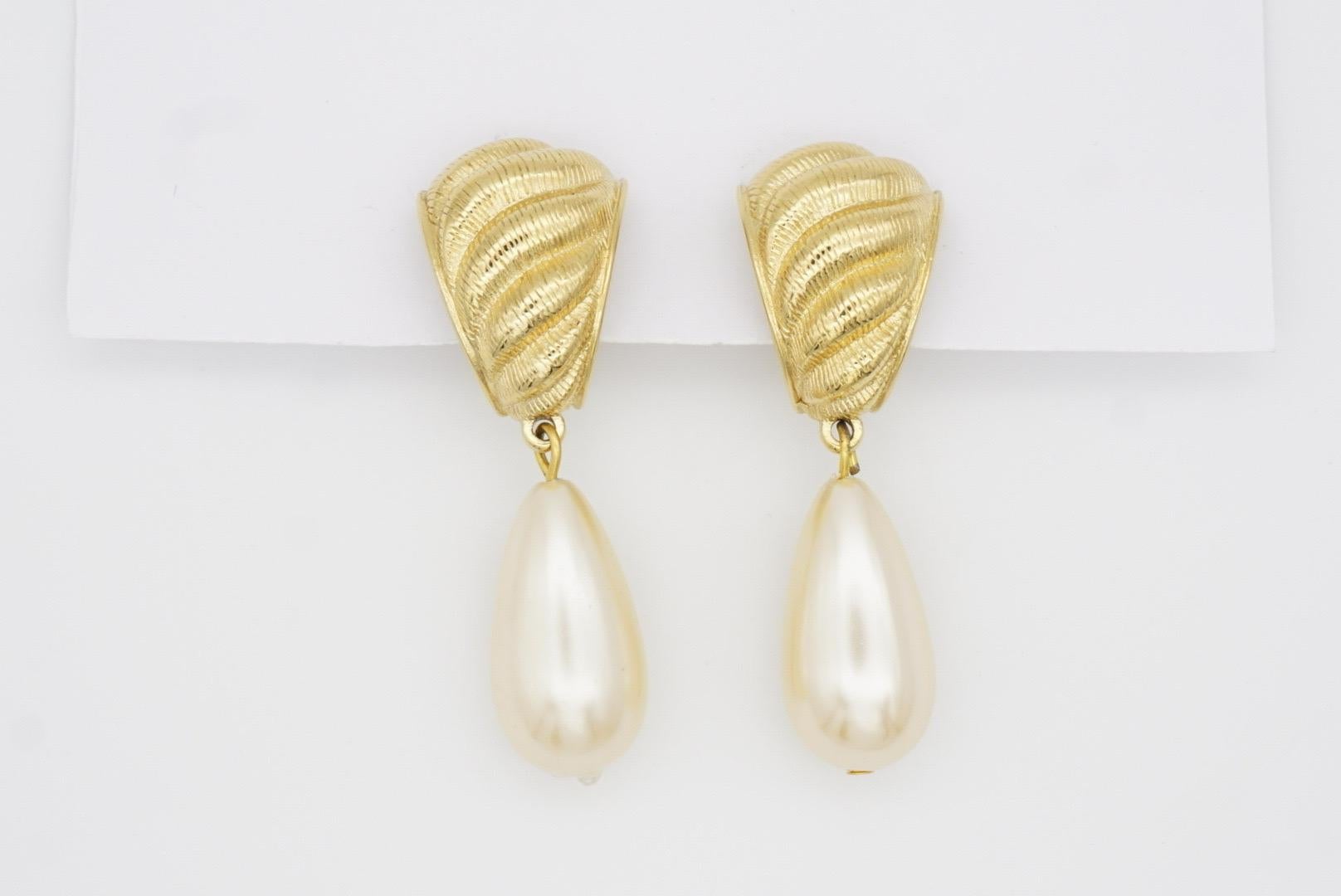 Givenchy Vintage Textured Hoop White Pearl Tear Water Drop Elegant Clip Earrings For Sale 5