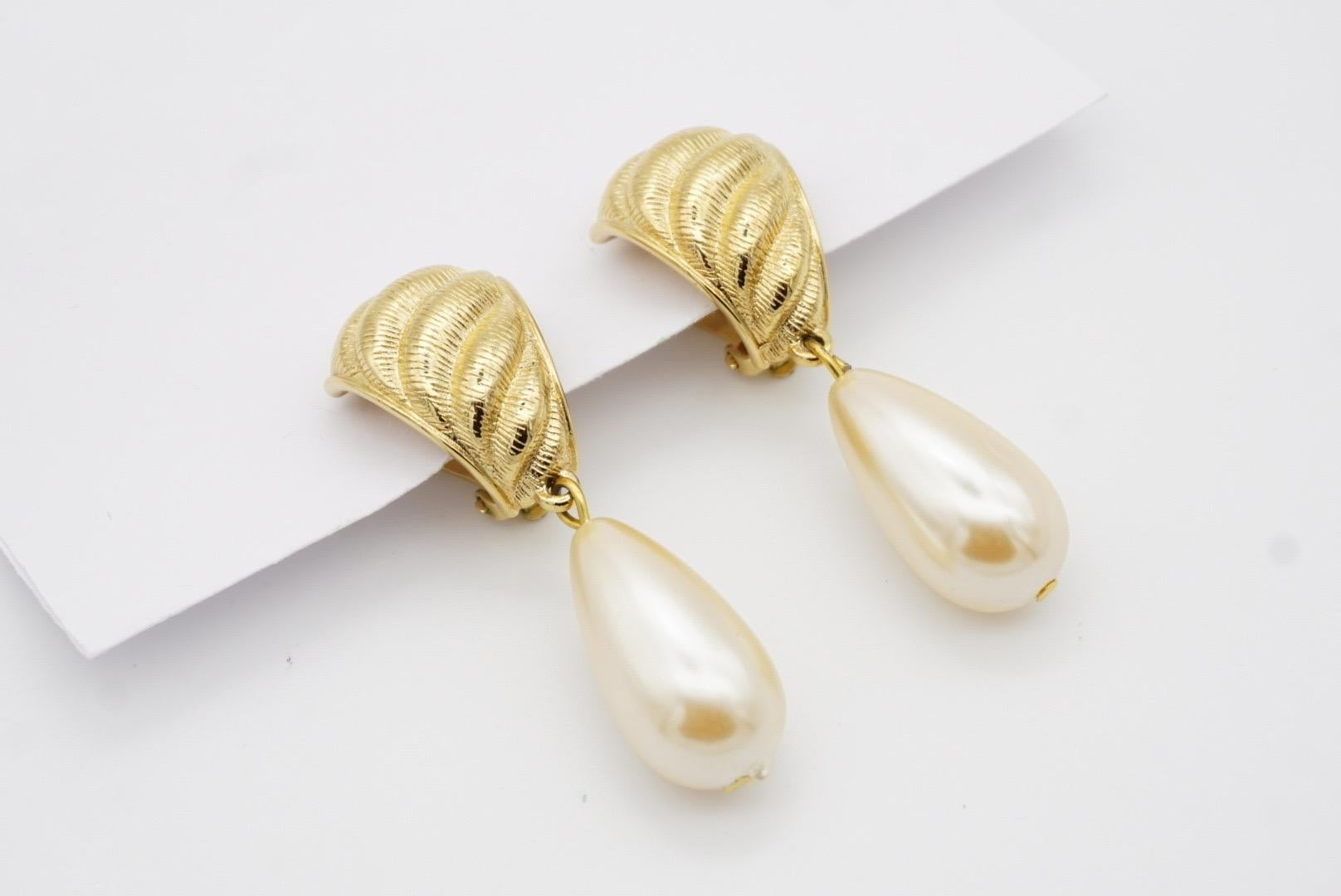 Givenchy Vintage Textured Hoop White Pearl Tear Water Drop Elegant Clip Earrings 7