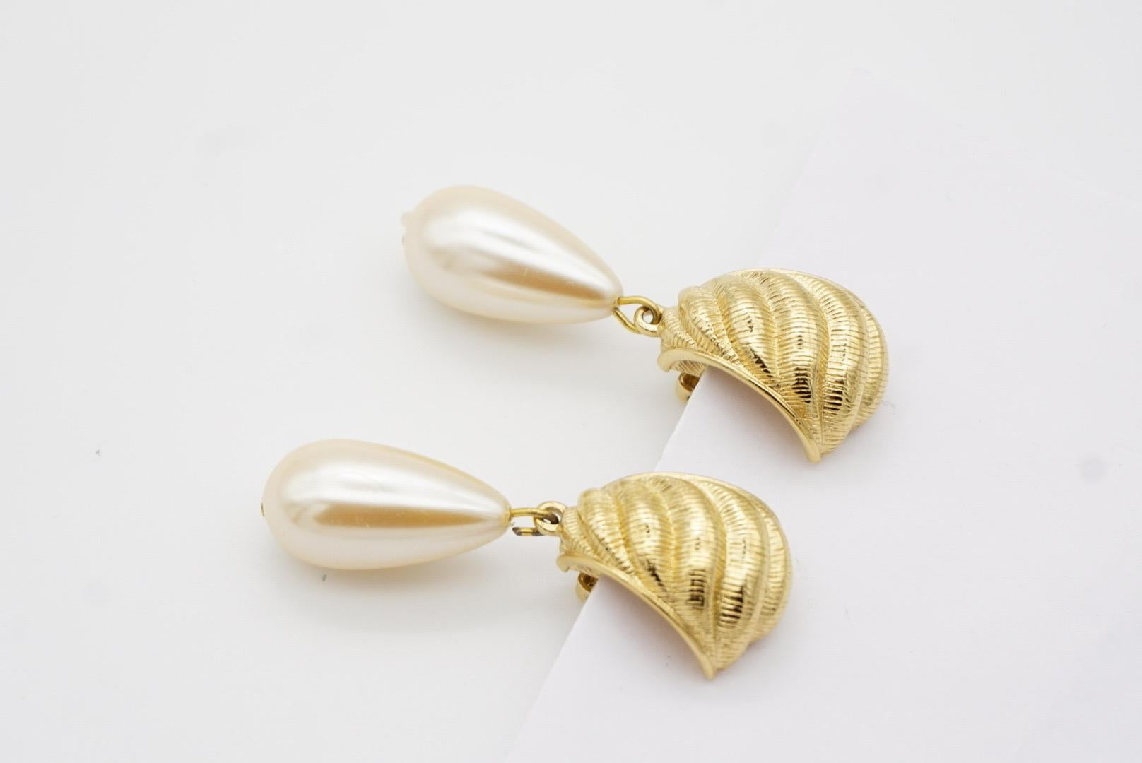 Givenchy Vintage Textured Hoop White Pearl Tear Water Drop Elegant Clip Earrings 9