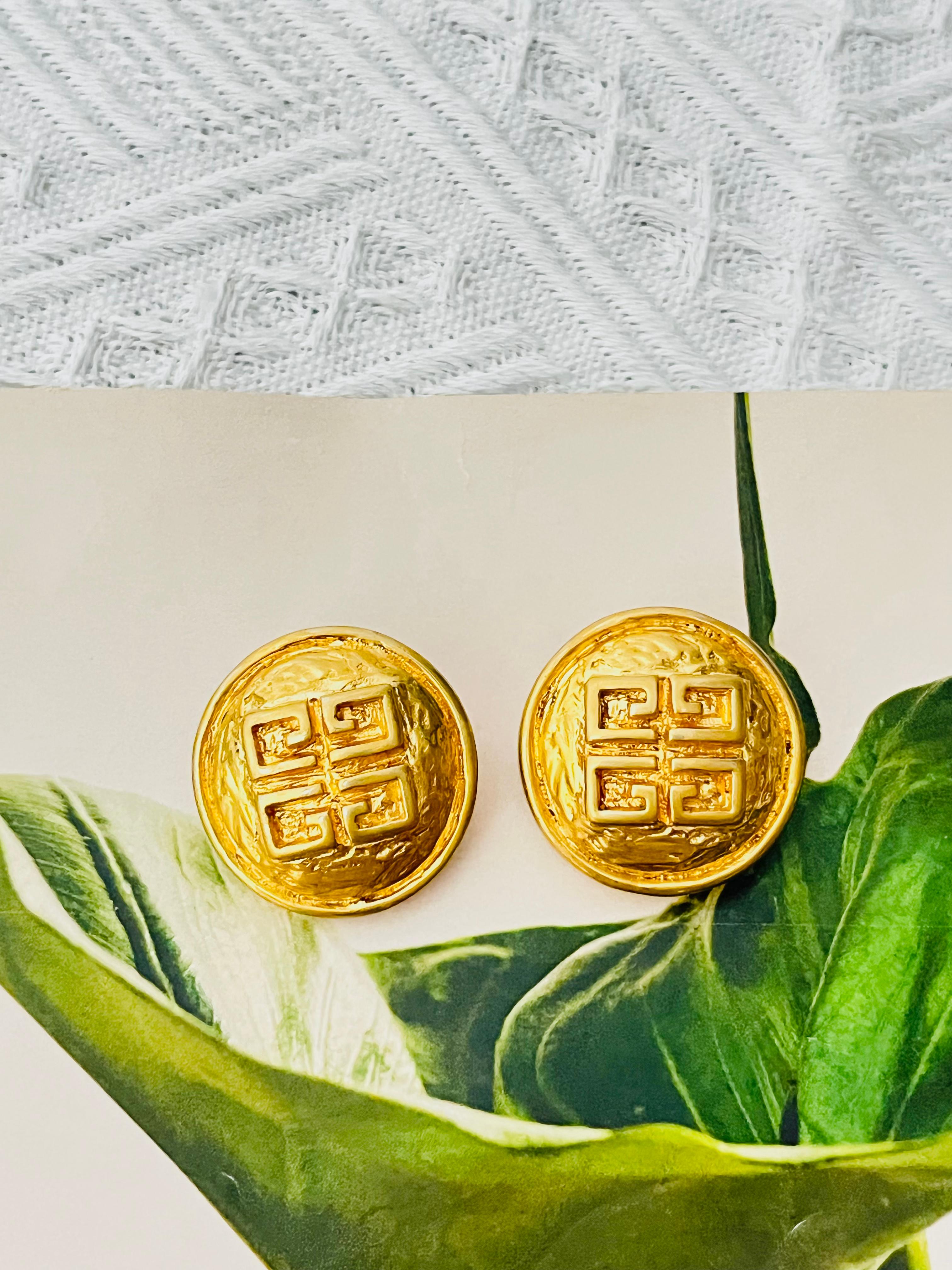 Givenchy Vintage Textured Large 4G Logo Monogram Relief Round Chunky Earrings In Good Condition For Sale In Wokingham, England