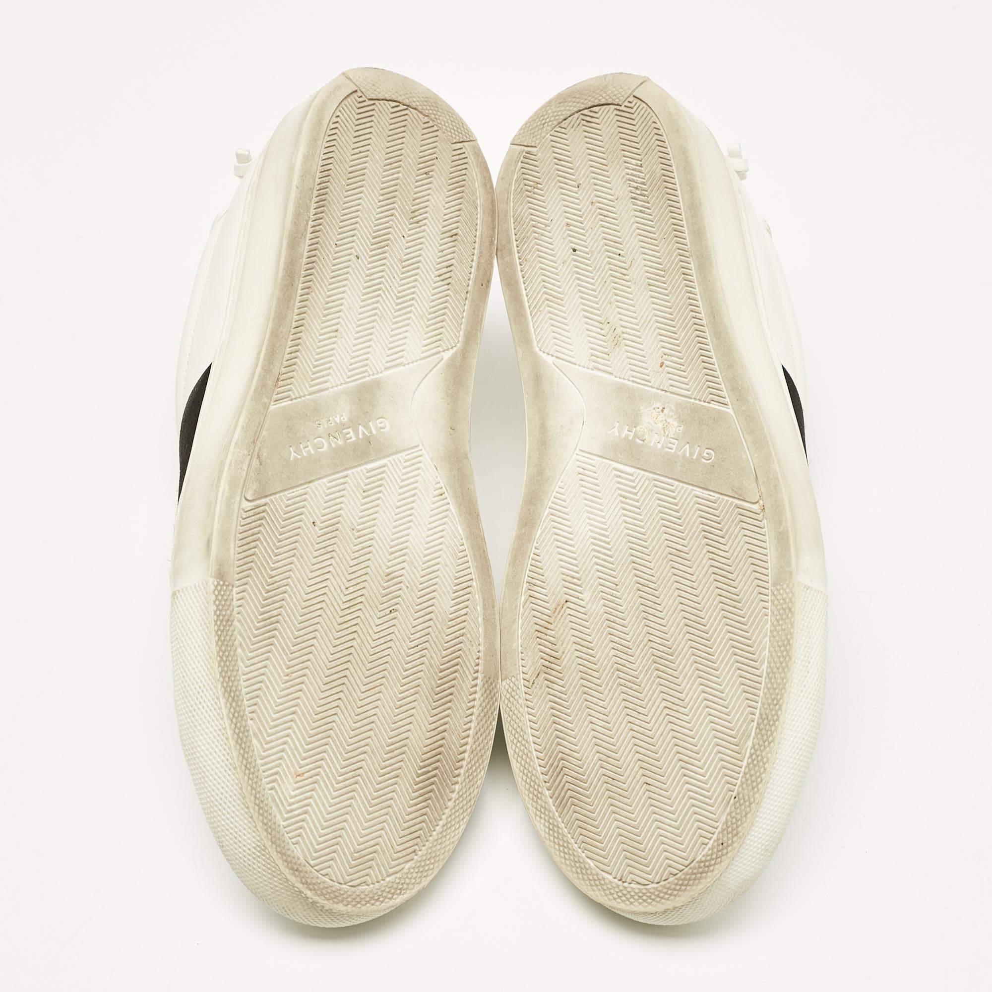 Givenchy White/Black Leather Urban Street Slip On Sneakers Size 35 en vente 1
