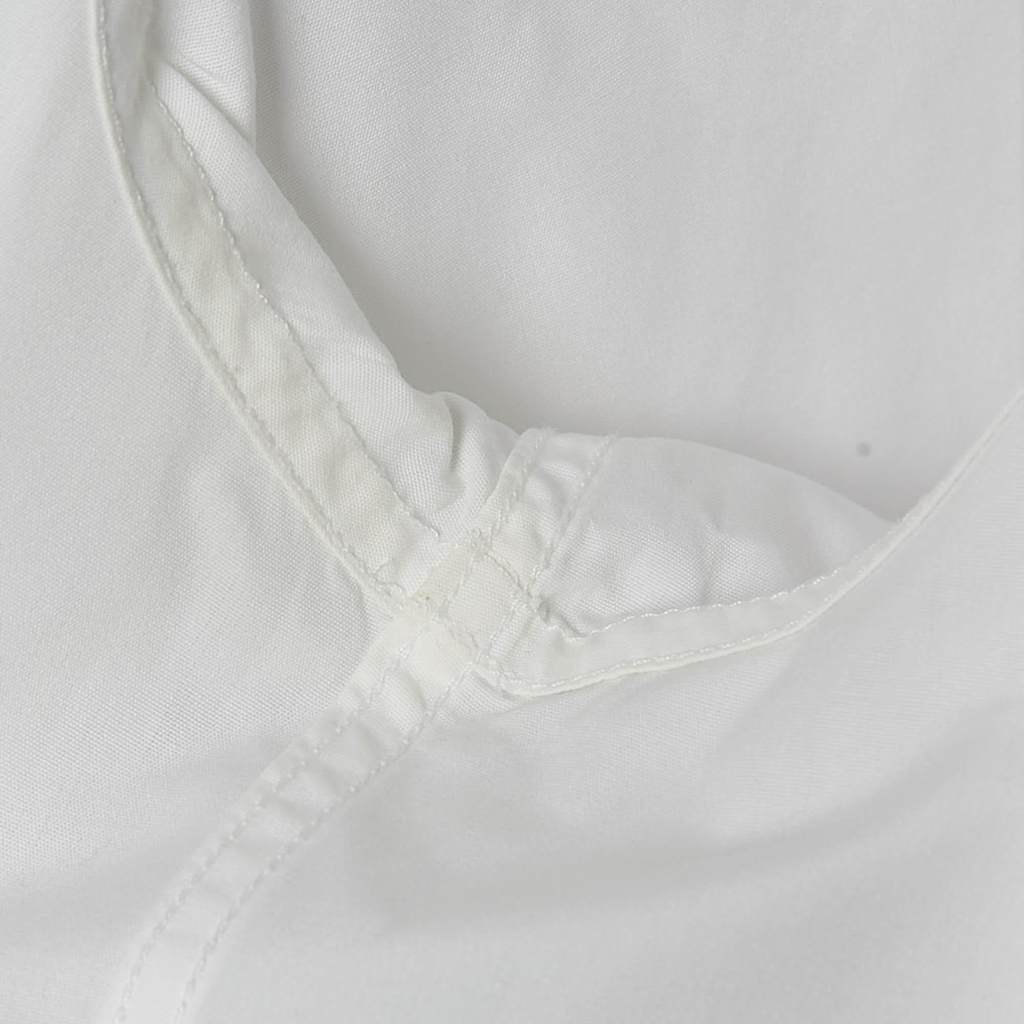 Givenchy Camisa blanca de algodón con detalle en el cuello XL en Bastante bueno estado para la venta en Dubai, Al Qouz 2