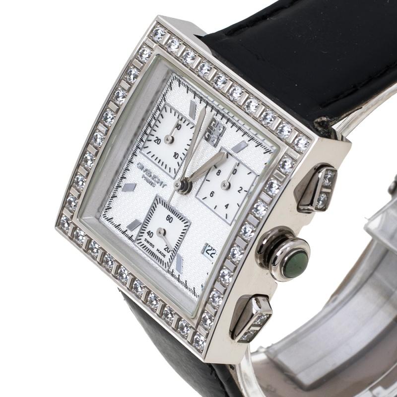 The Apsaras collection from Givenchy blends fine fashion with great features. This wristwatch finely crafted for women comes with chic black leather straps and a square stainless steel case. The embellishment on the bezel adds to the grandeur of