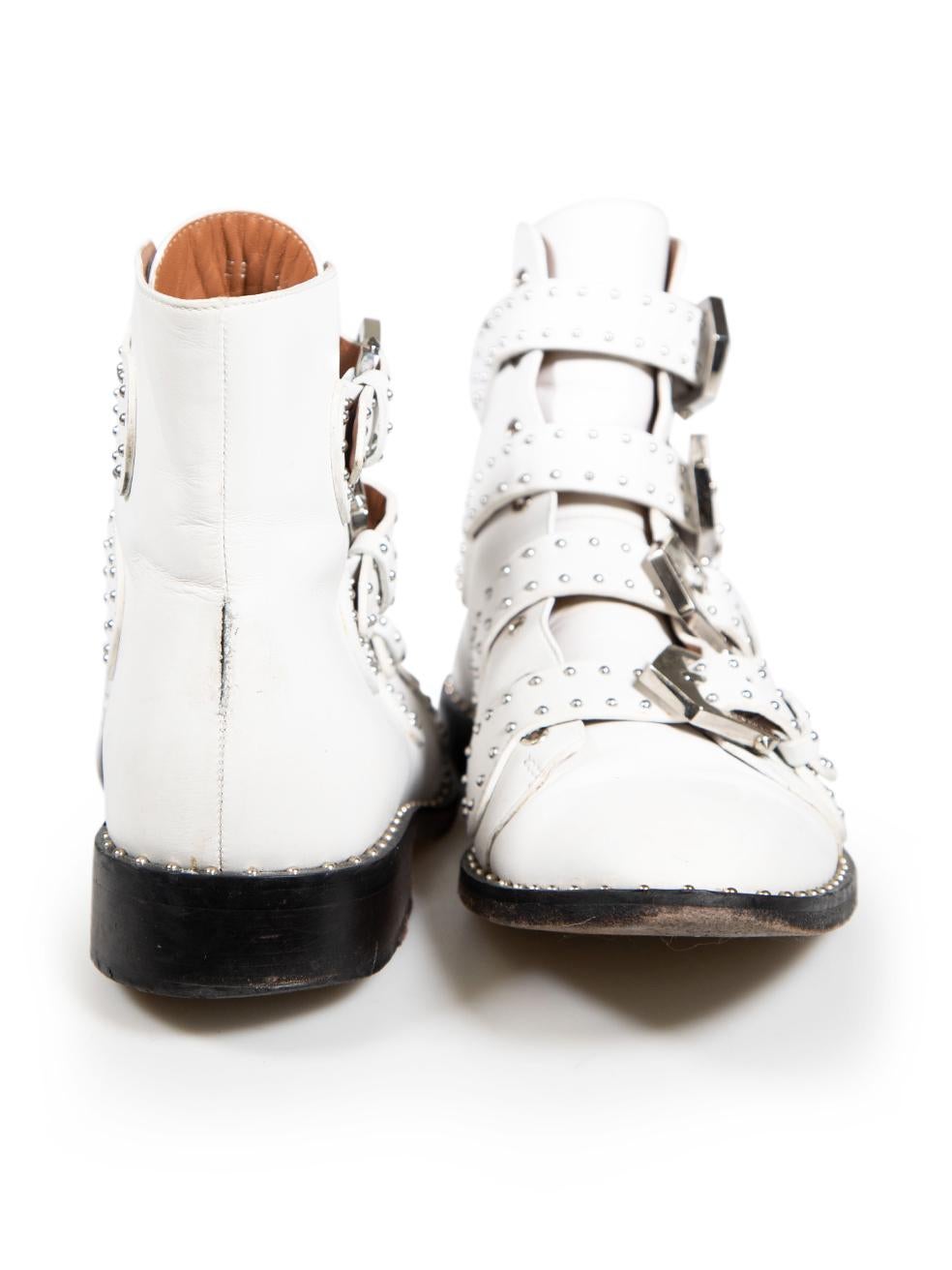 Givenchy White Leather Elegant Studded Ankle Boots Size IT 40 In Good Condition For Sale In London, GB