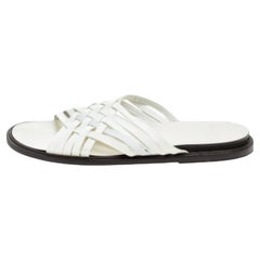 Givenchy Sandalias planas de piel blanca con tiras talla 43