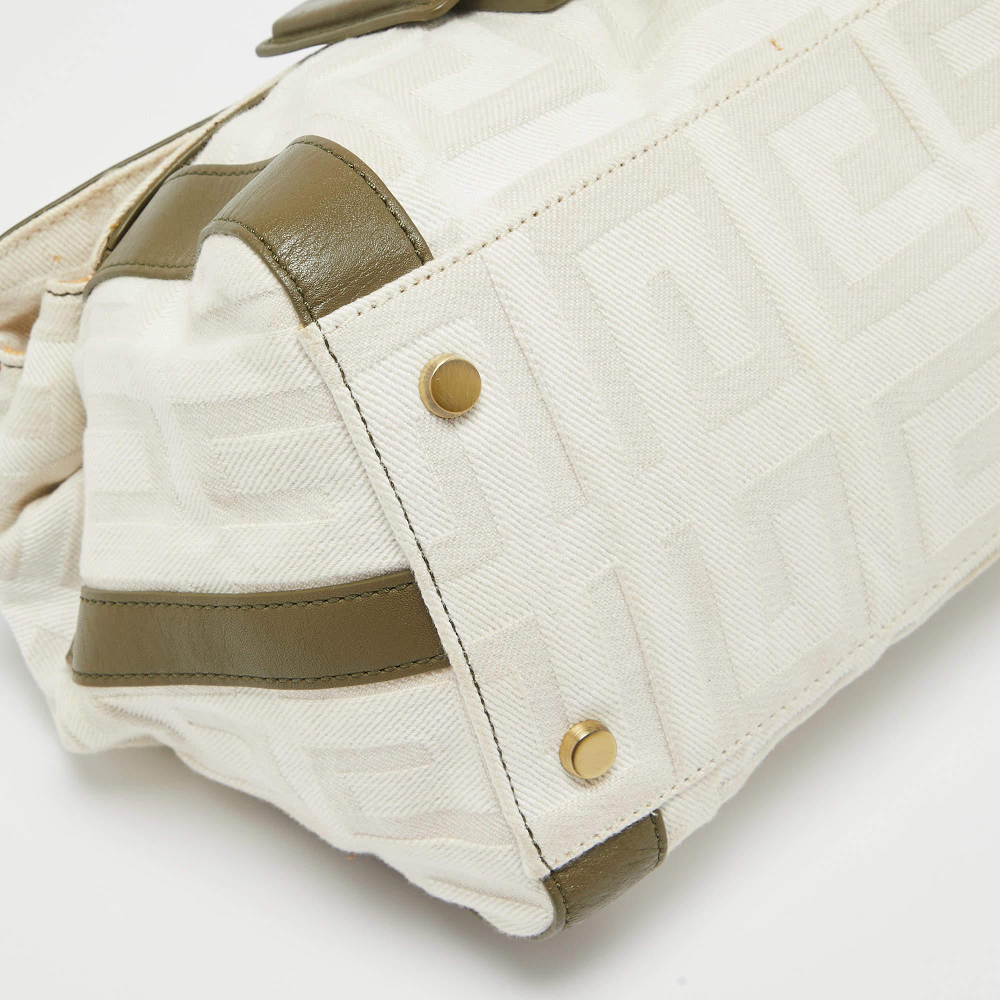 Givenchy Weiße/Olivgrüne Signature-Handtasche aus Stoff und Leder mit Griff oben im Angebot 4