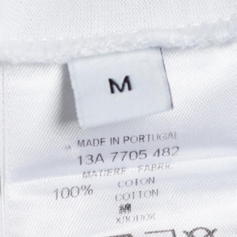 Givenchy Camiseta blanca de algodón estampada M en Bueno estado para la venta en Dubai, Al Qouz 2