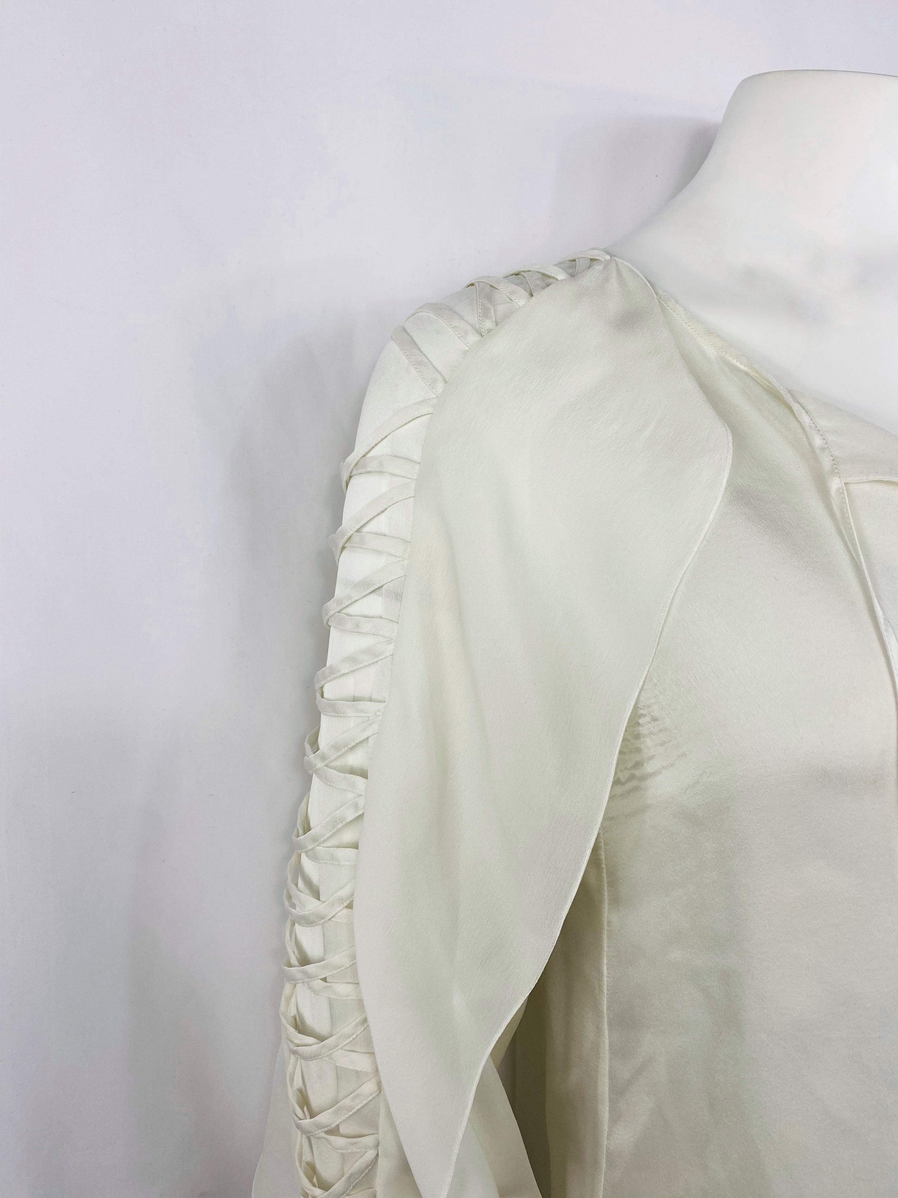 Chemisier Givenchy à manches longues en soie blanche  en vente 4