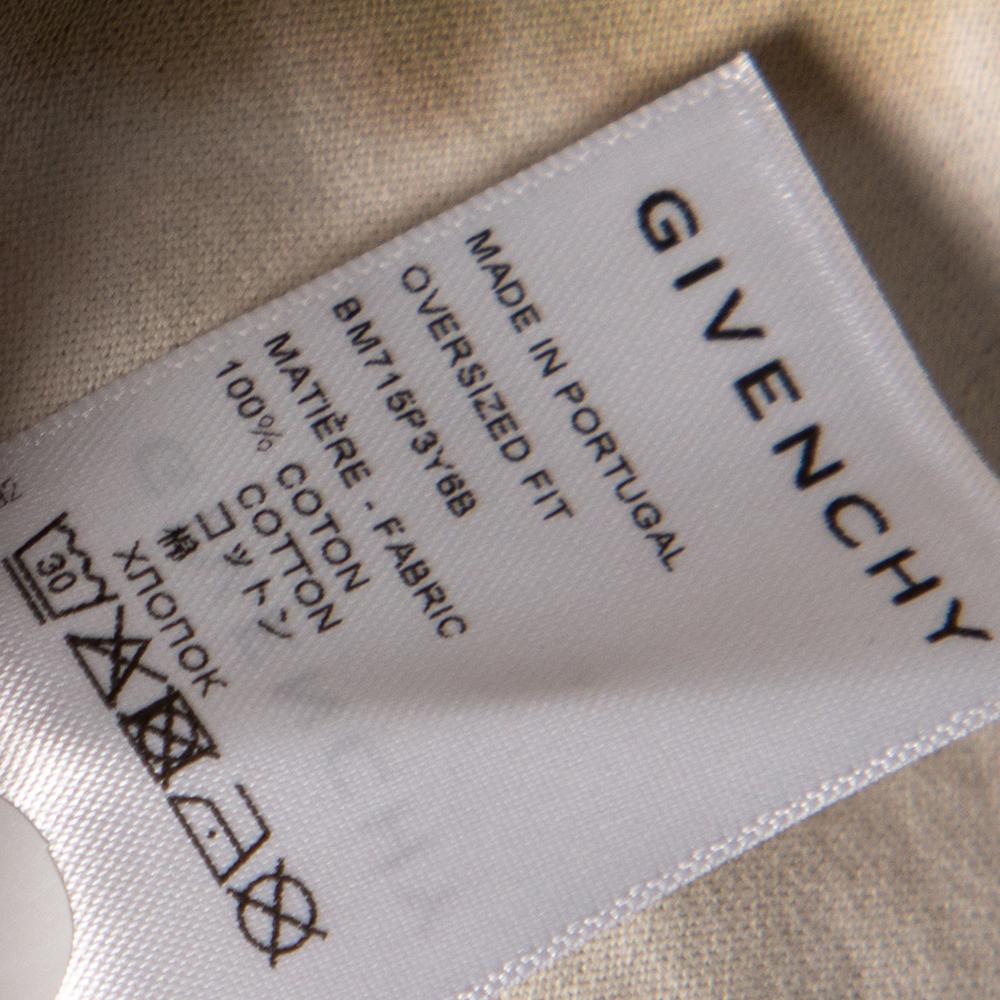 Weißes übergroßes T-Shirt von Givenchy aus bedruckter Baumwolle mit Tie-Dye-Herz und Crewneck in Übergröße M im Angebot 2