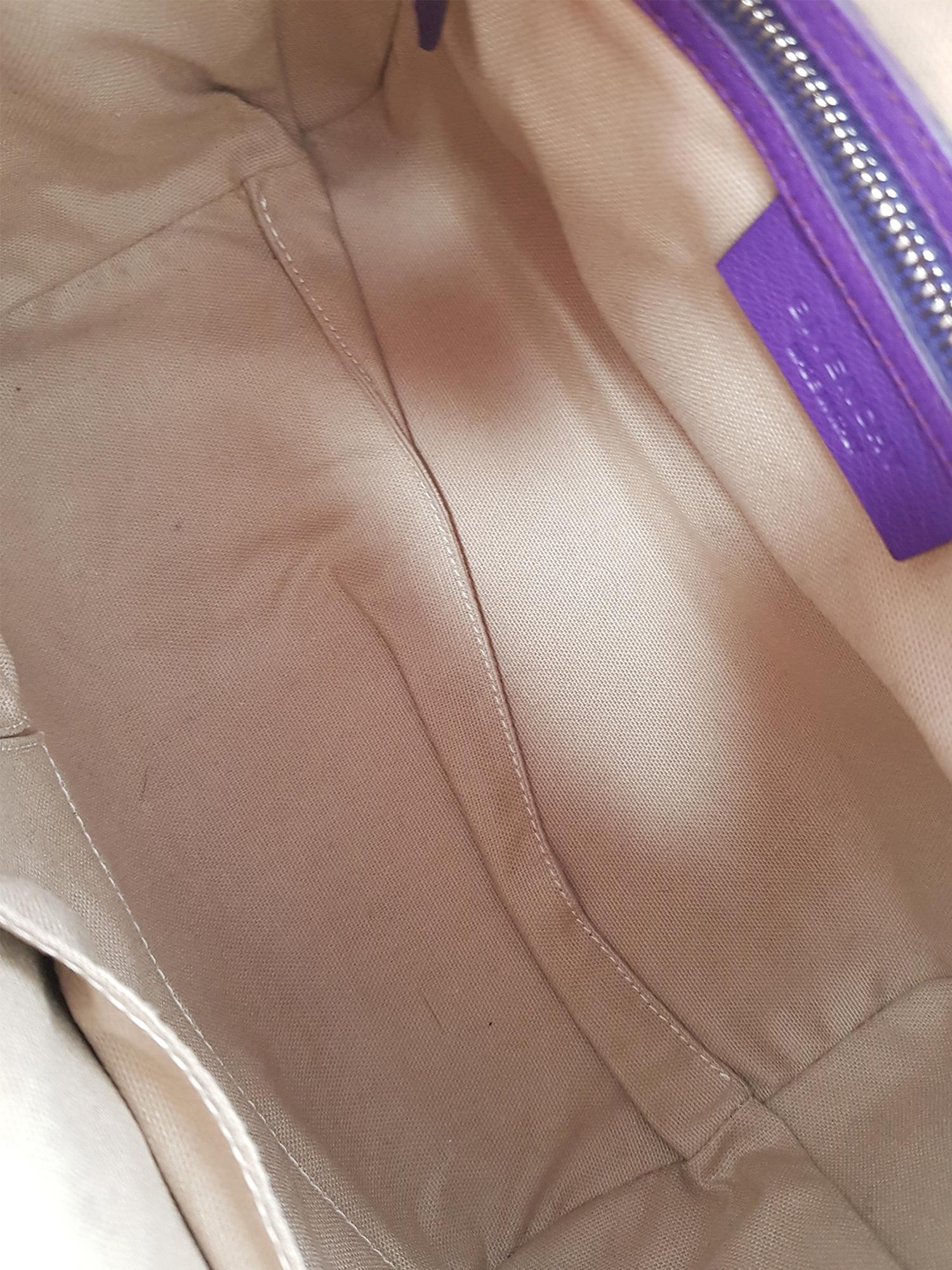 Givenchy  Women Handbags Antigona Purple Leather In Excellent Condition For Sale In Milan, IT