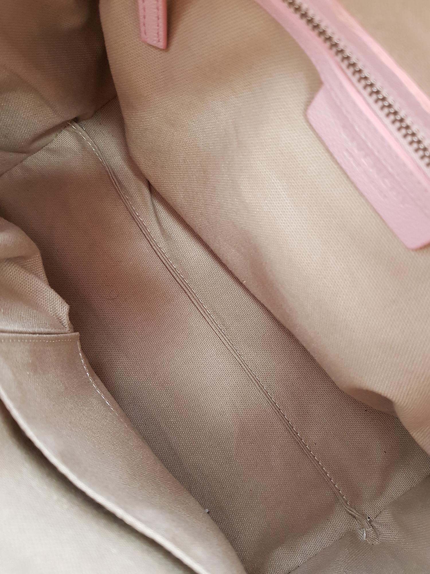 Givenchy  Women   Shoulder bags Antigona Pink Leather  In Excellent Condition For Sale In Milan, IT
