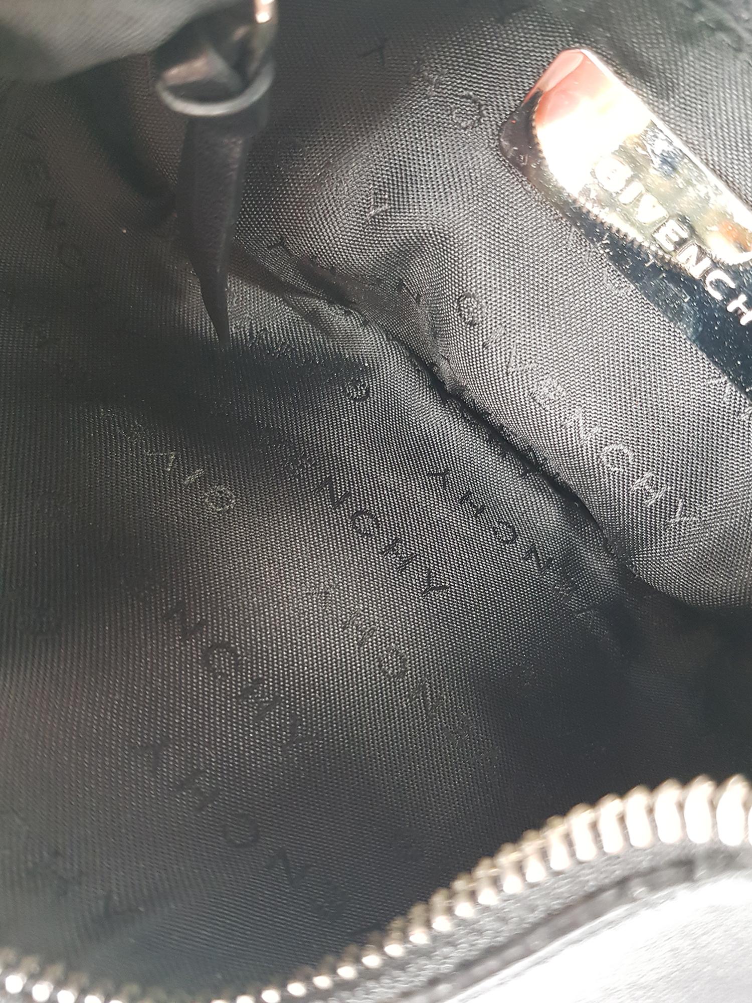 Givenchy  Women   Shoulder bags   Black Leather  For Sale 2