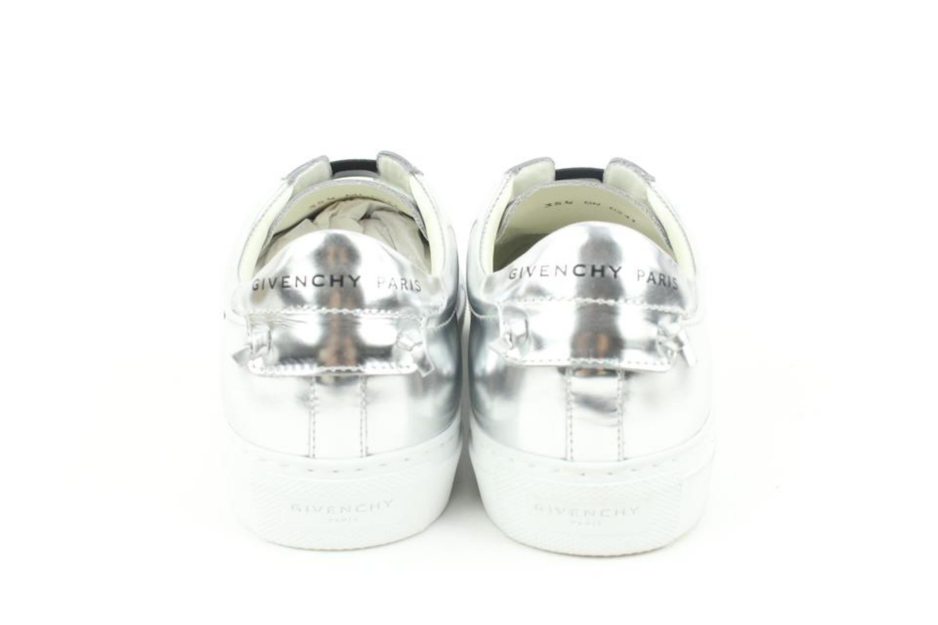 Givenchy Women's 35.5 Silver x Black Urban Street Sneaker 119gi51 For Sale 1