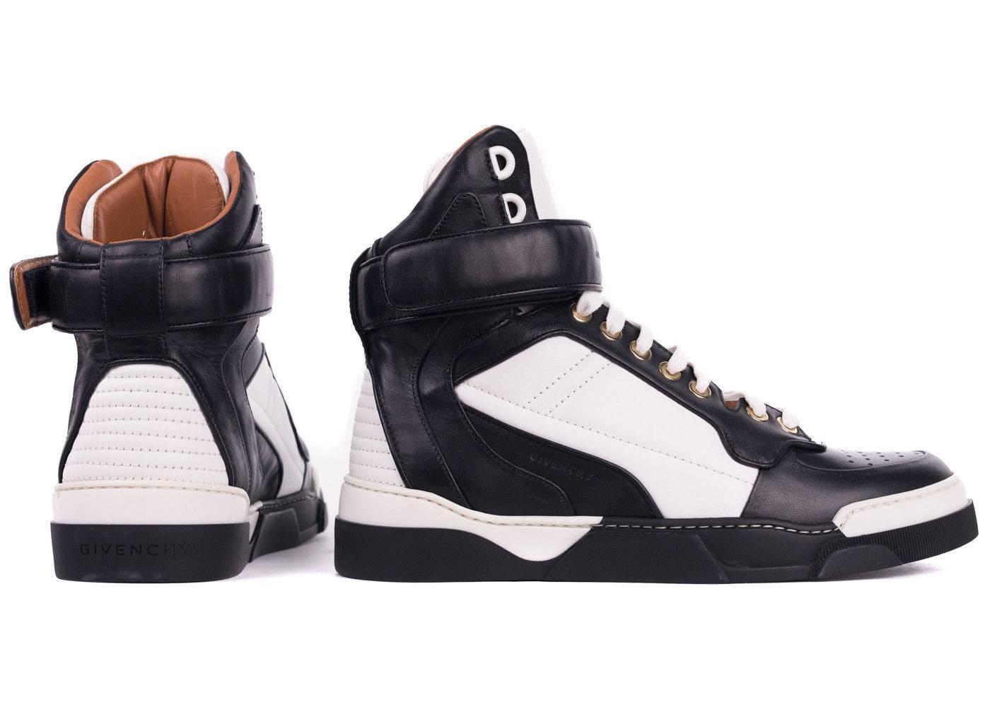 Givenchy Womens Black White Tyson Leather High Top Sneakers In New Condition For Sale In Brooklyn, NY