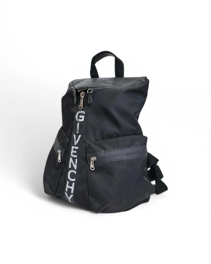 Givenchy Triangle Zipy Nylon Rucksack Schwarz (Black)