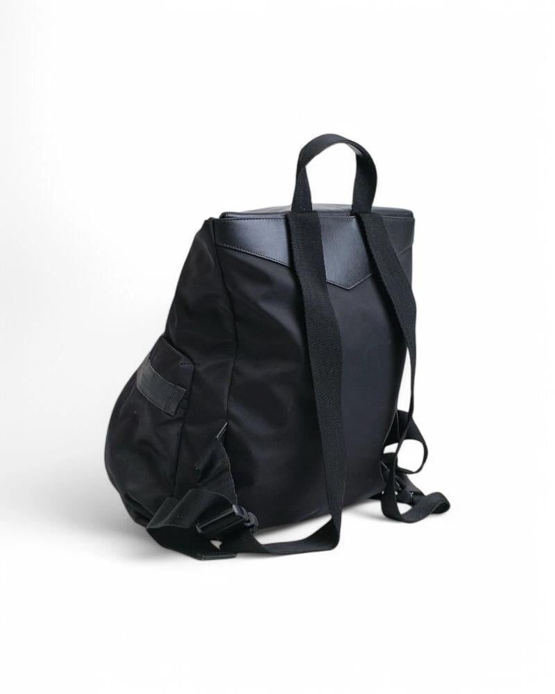 Givenchy Triangle Zipy Nylon Rucksack Schwarz Damen