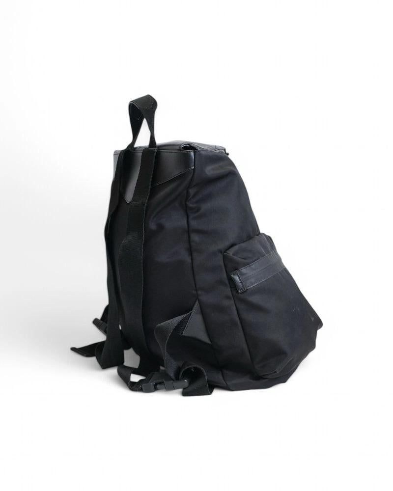 Givenchy Triangle Zipy Nylon Rucksack Schwarz 1