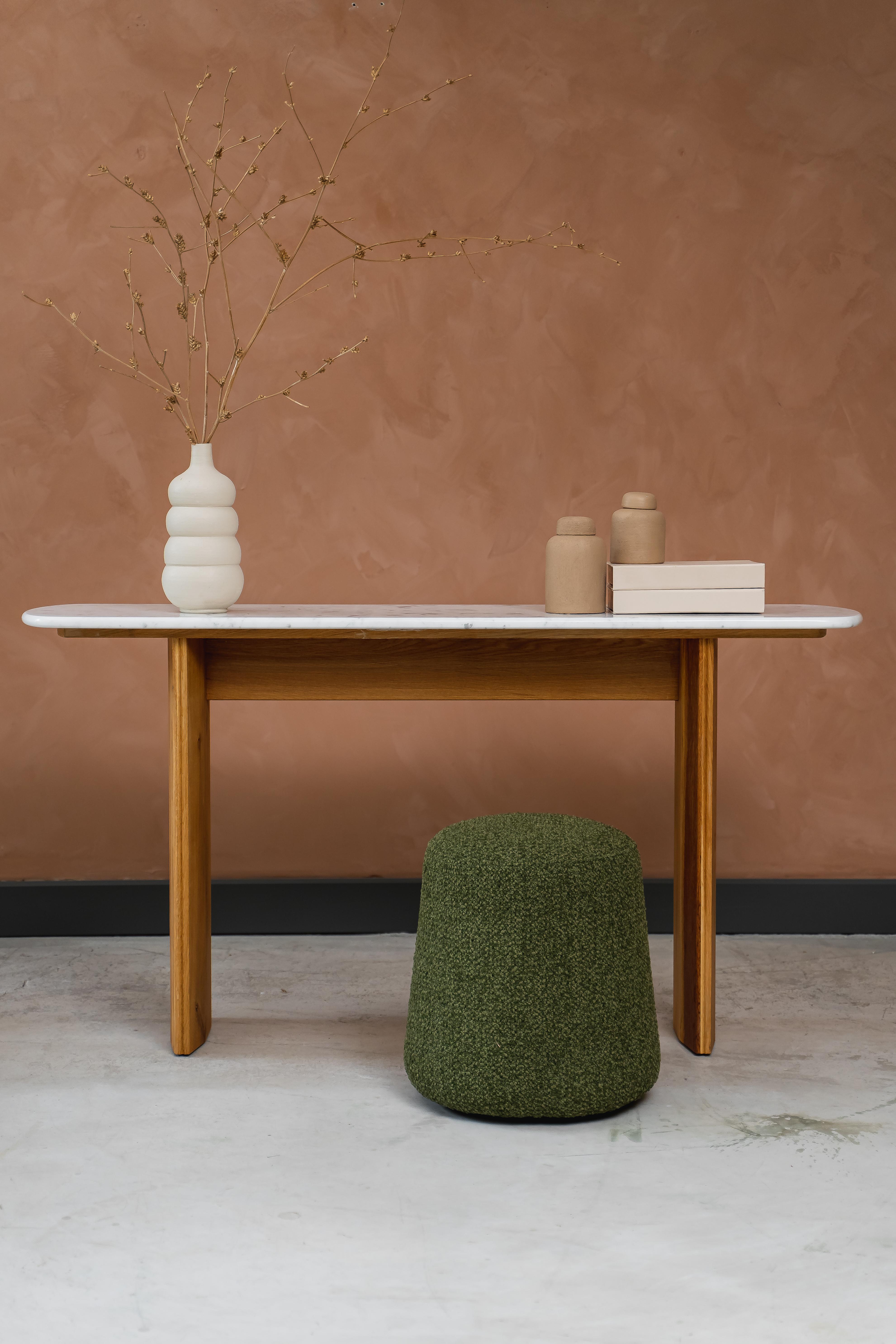 Enfilade Giz, bois de chêne massif, marbre Carrera, fait main Neuf - En vente à Ankara, TR
