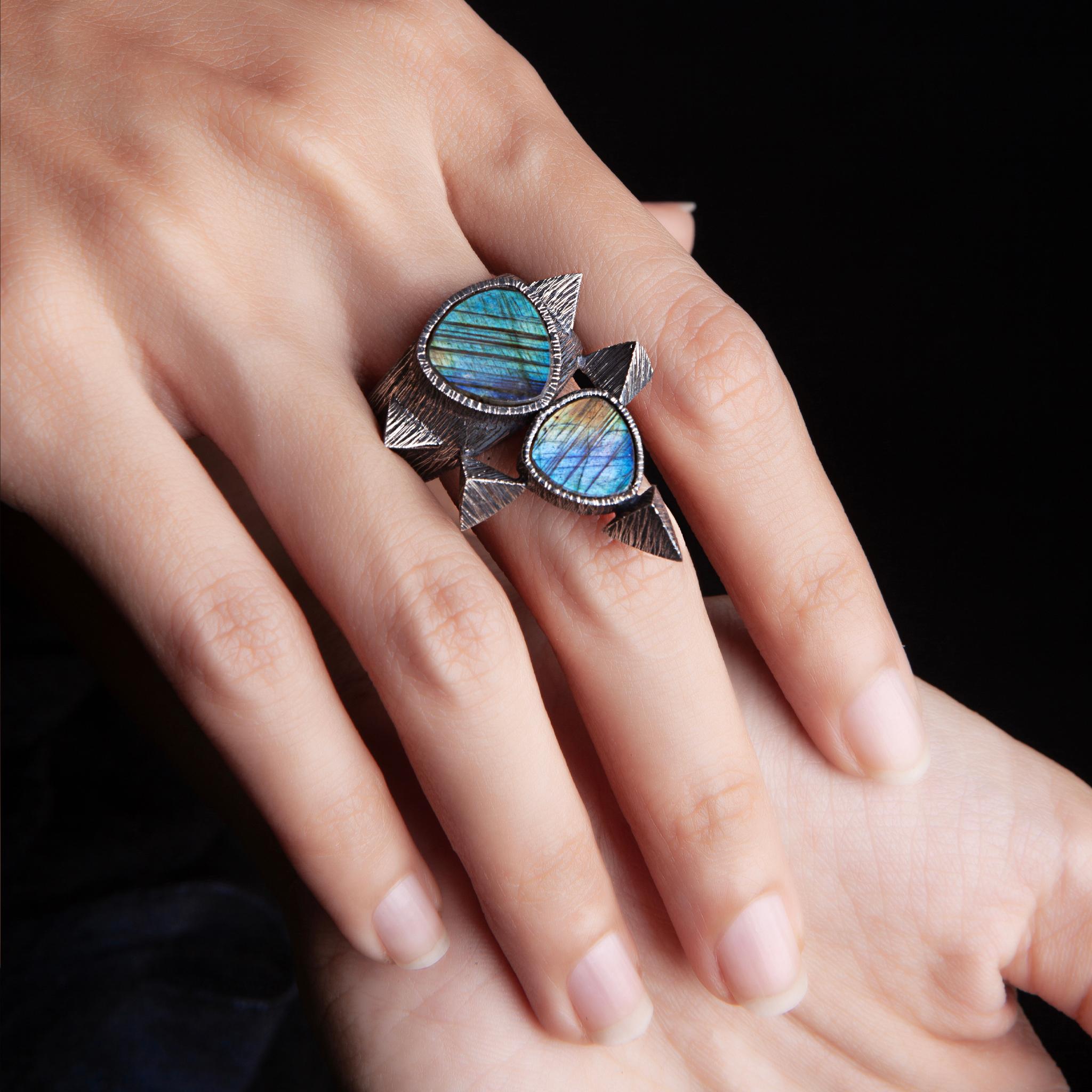 Giza Ring from Sterling Silvery & Labradorite 3