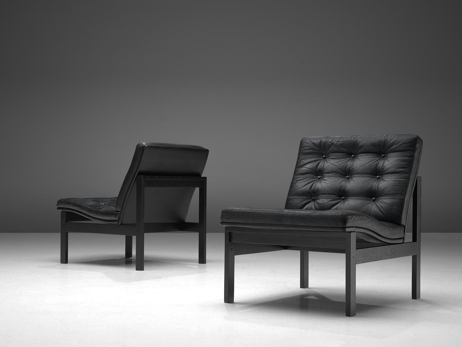 Ole Gjerløv-Knudsen & Torben Lind for France & Søn, pair of moduline chairs, oak, leather, Denmark, 1962.

Modern and beautiful constructed modular easy chairs that can be adjusted to a small settee if desired. It consists of two modular sections,