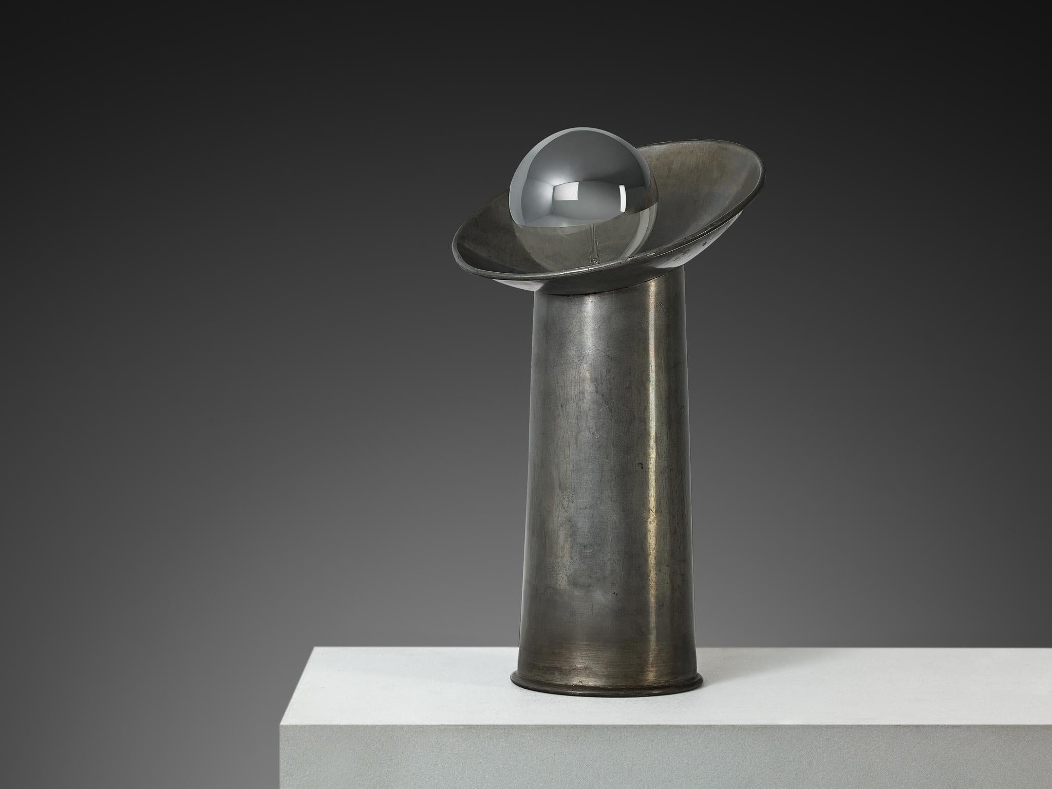 Late 20th Century Gjlla Giani for Nucleo Sormani ‘Radar’ Table Lamp For Sale