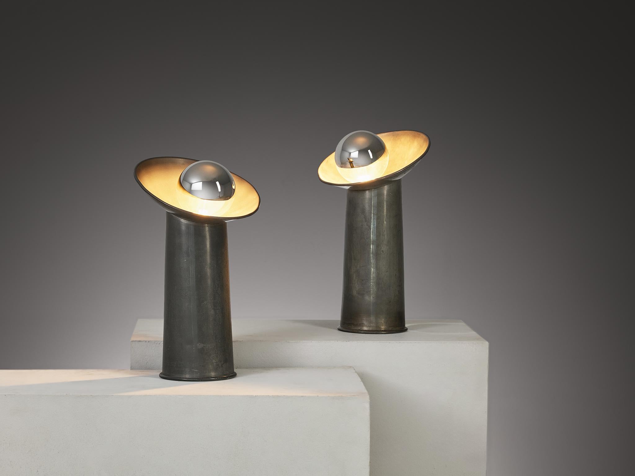Gjlla Giani for the Nucleo Division of Sormani, 'Radar' table lamps, pewter and glass, Italy, 1971

These rare table lamps are designed by the Italian architect Gjlla Giani for the Nucleo Division of Sormani. The lamp embodies a uniform design;