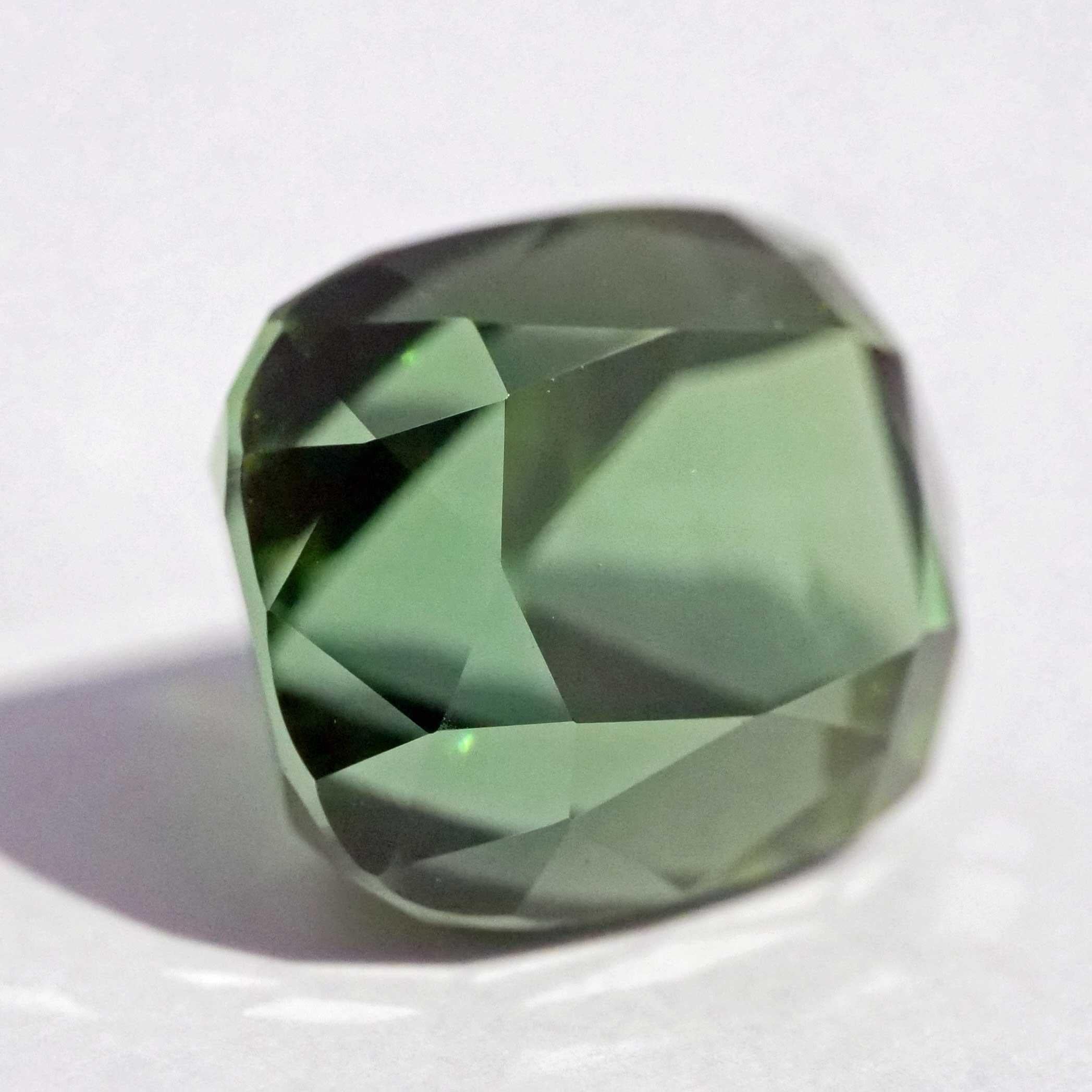 GLA Certificate Tourmaline  Afghanistan green-mint 8.45 ct Investment Gemstone For Sale 1