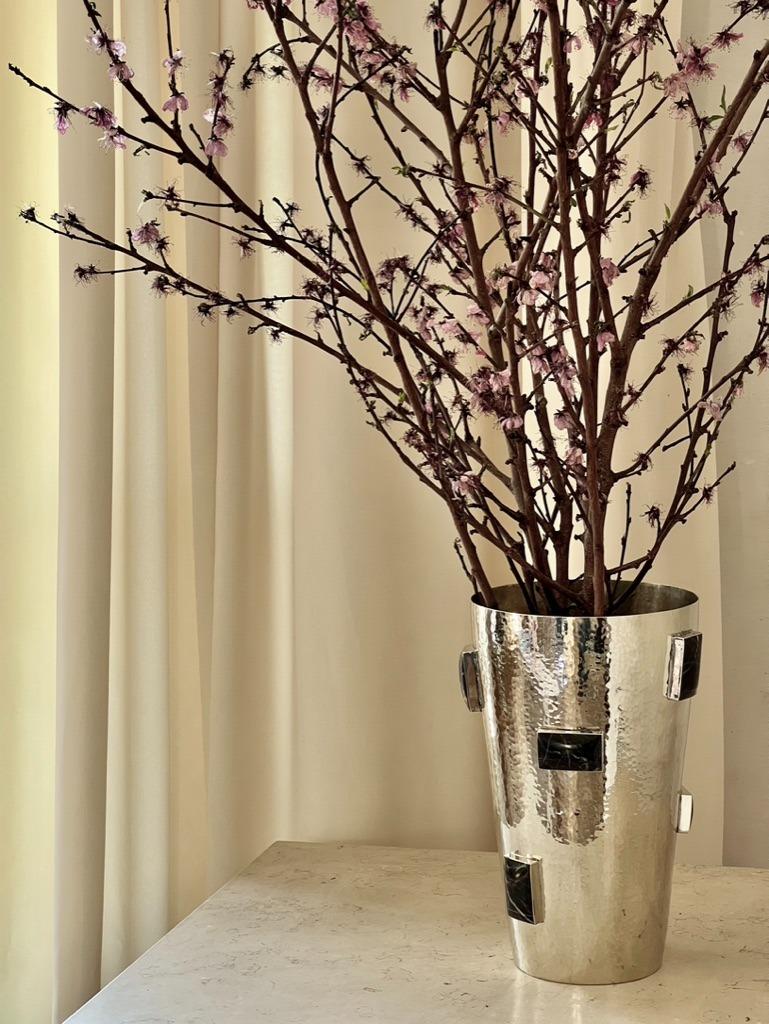 Modern Glaciar Tall Silver Alpaca & Bordeaux Onyx Stone Flower Vase For Sale