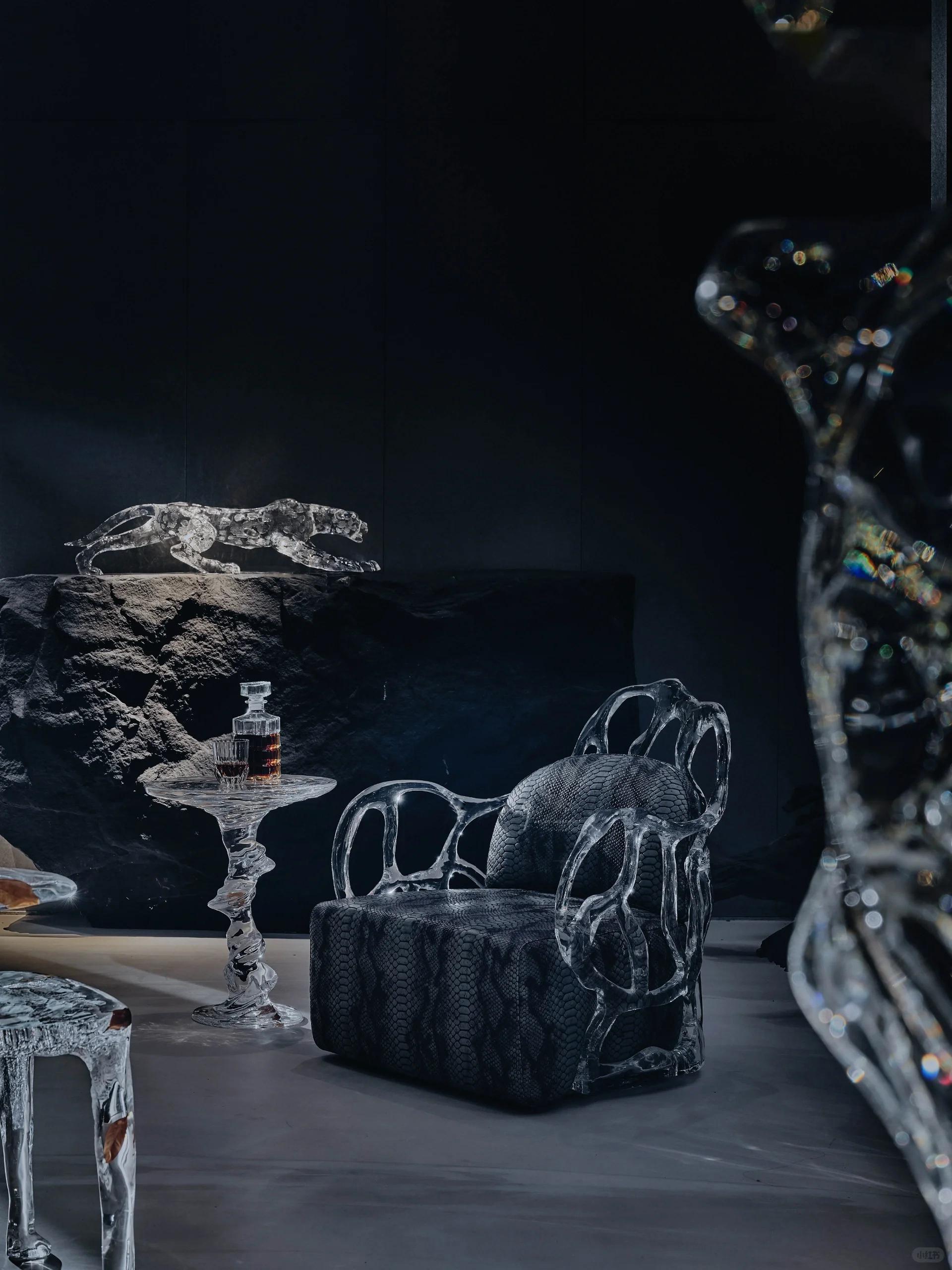 Leoparden-Skulptur aus Glacierkristall von Gordon Gu (Chinesisch) im Angebot