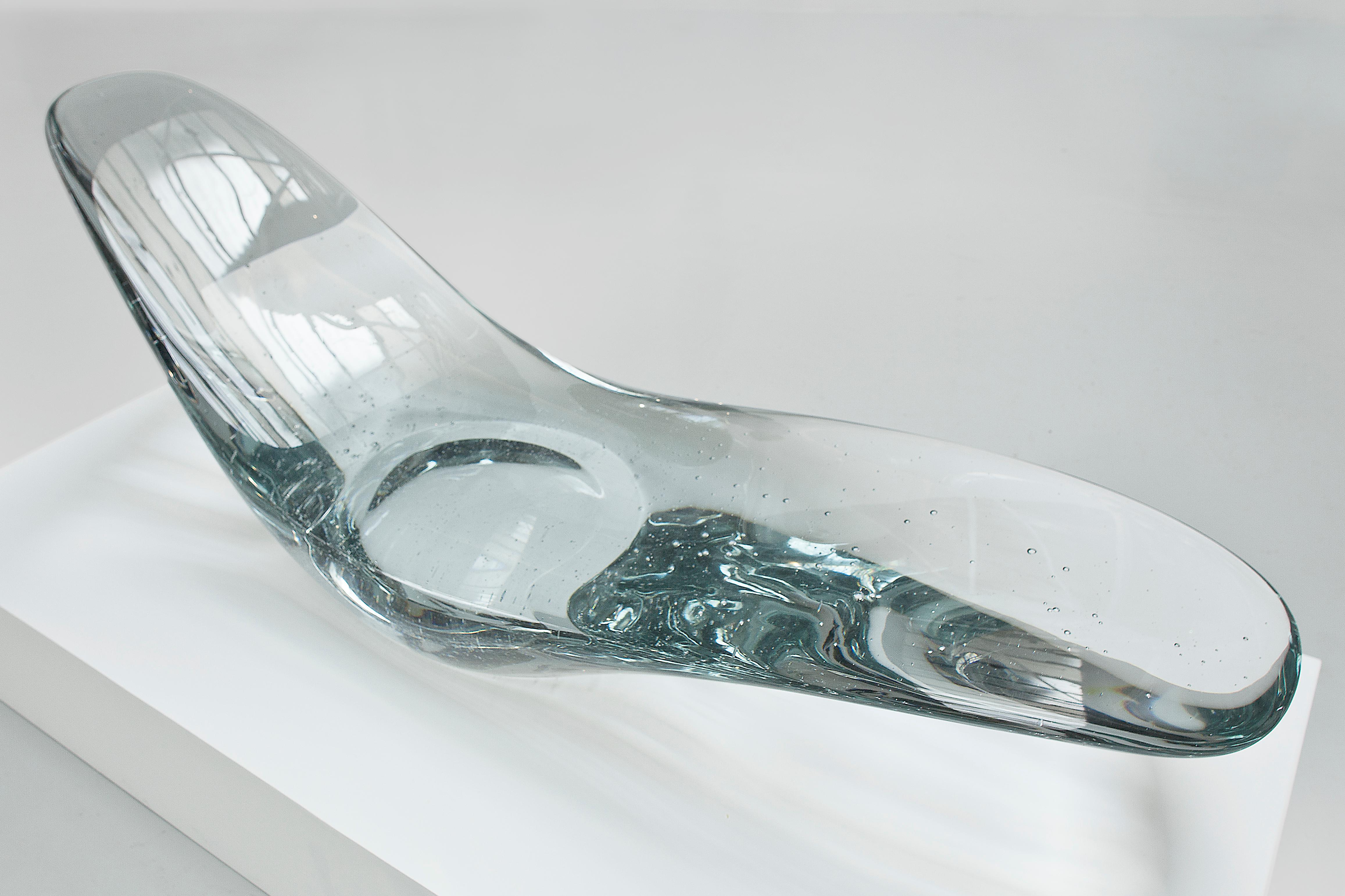Glacier, Sculptural Chaise Longue Cast in Optical Glass by Brodie Neill For Sale 2