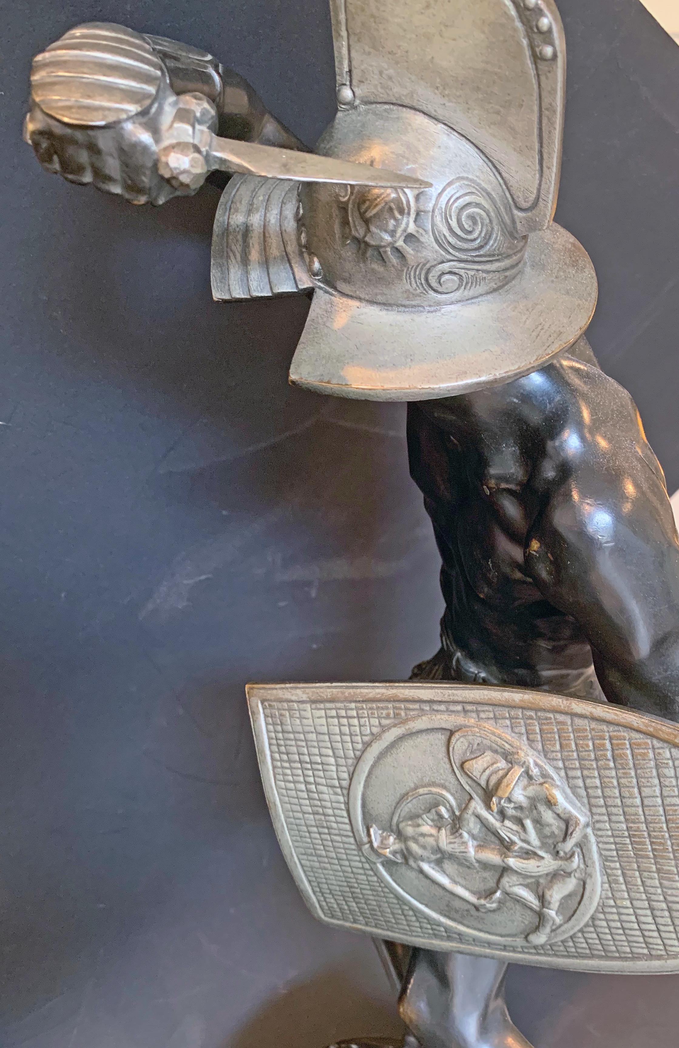 Moulage «ladiateur avec bouclier et casque, rare, grande sculpture en bronze, nu masculin en vente