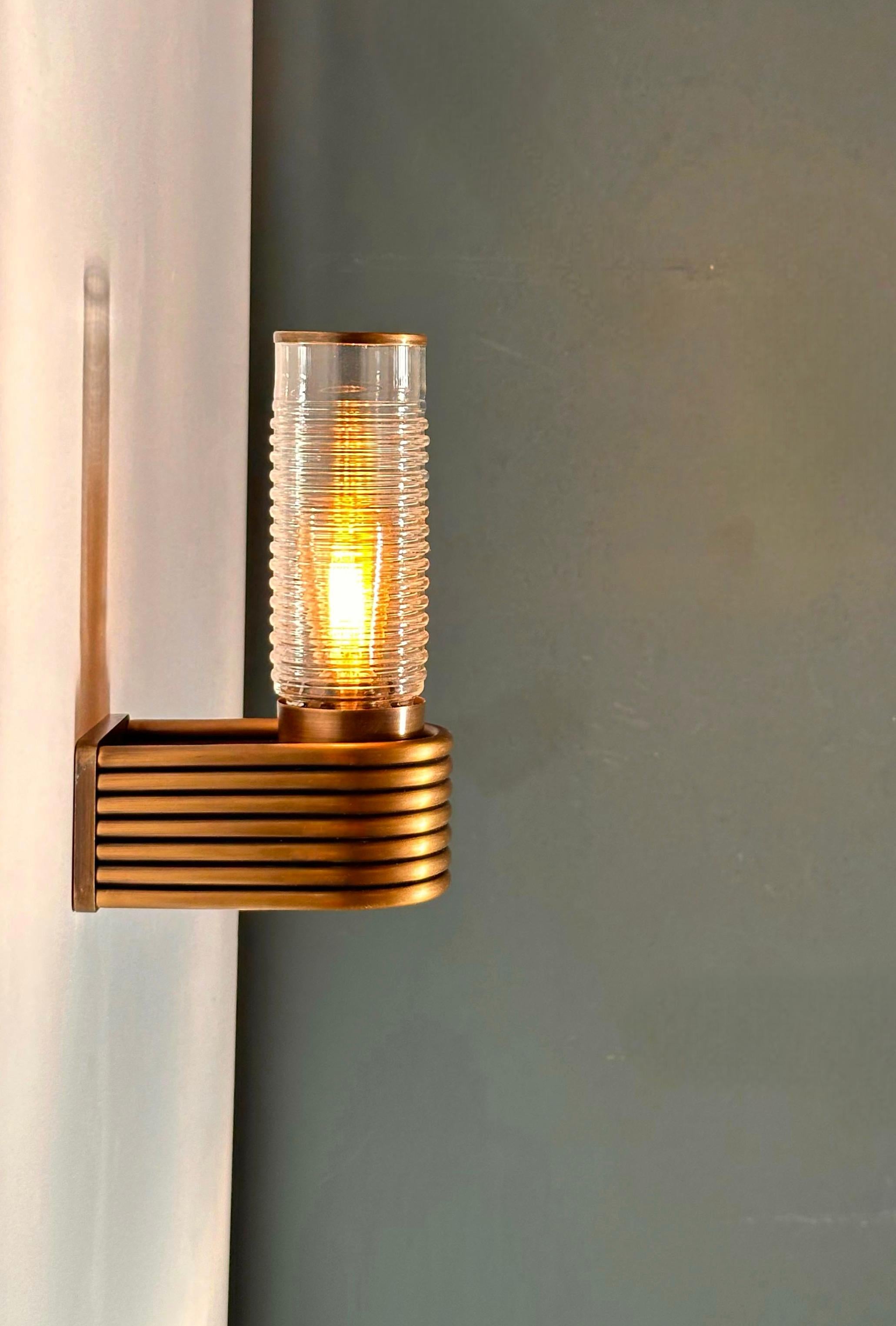 Alluminio Glalpula Single Art Deco Wall Sconce in vendita